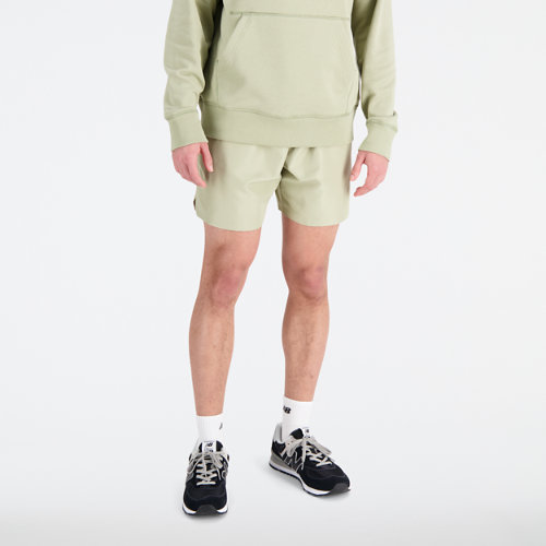 

New Balance Men's NB Essentials Woven Shorts Green - Green