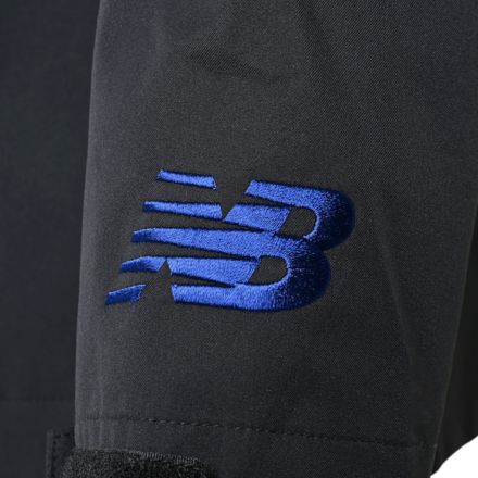 FC東京 2025 Black Out Premier Editionレインジャケット