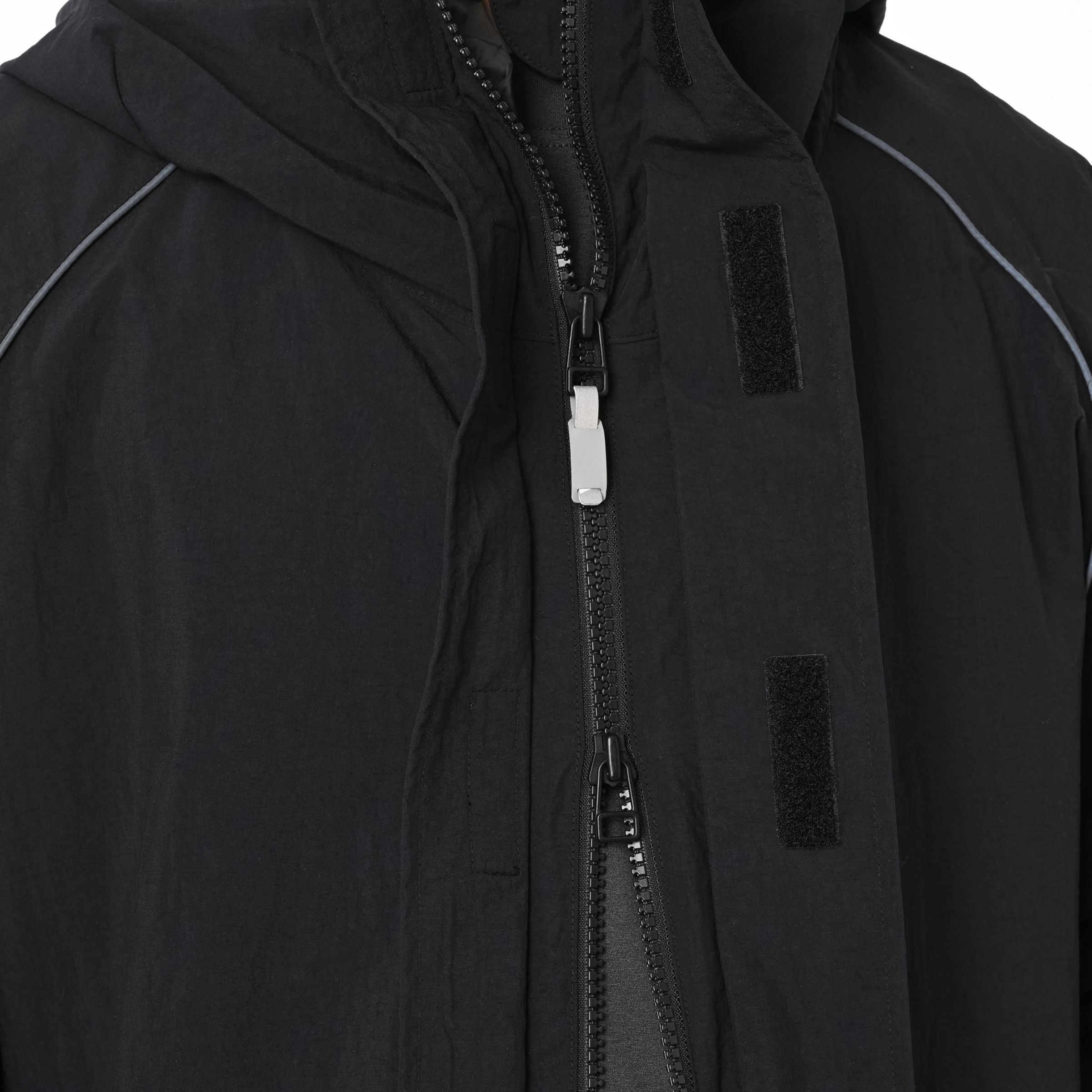 フーデットタスランジャケット