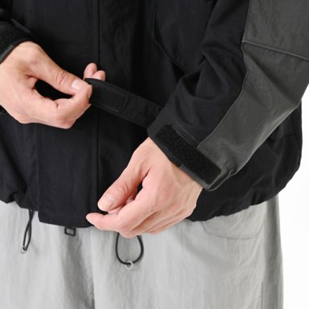 フーデットタスランジャケット