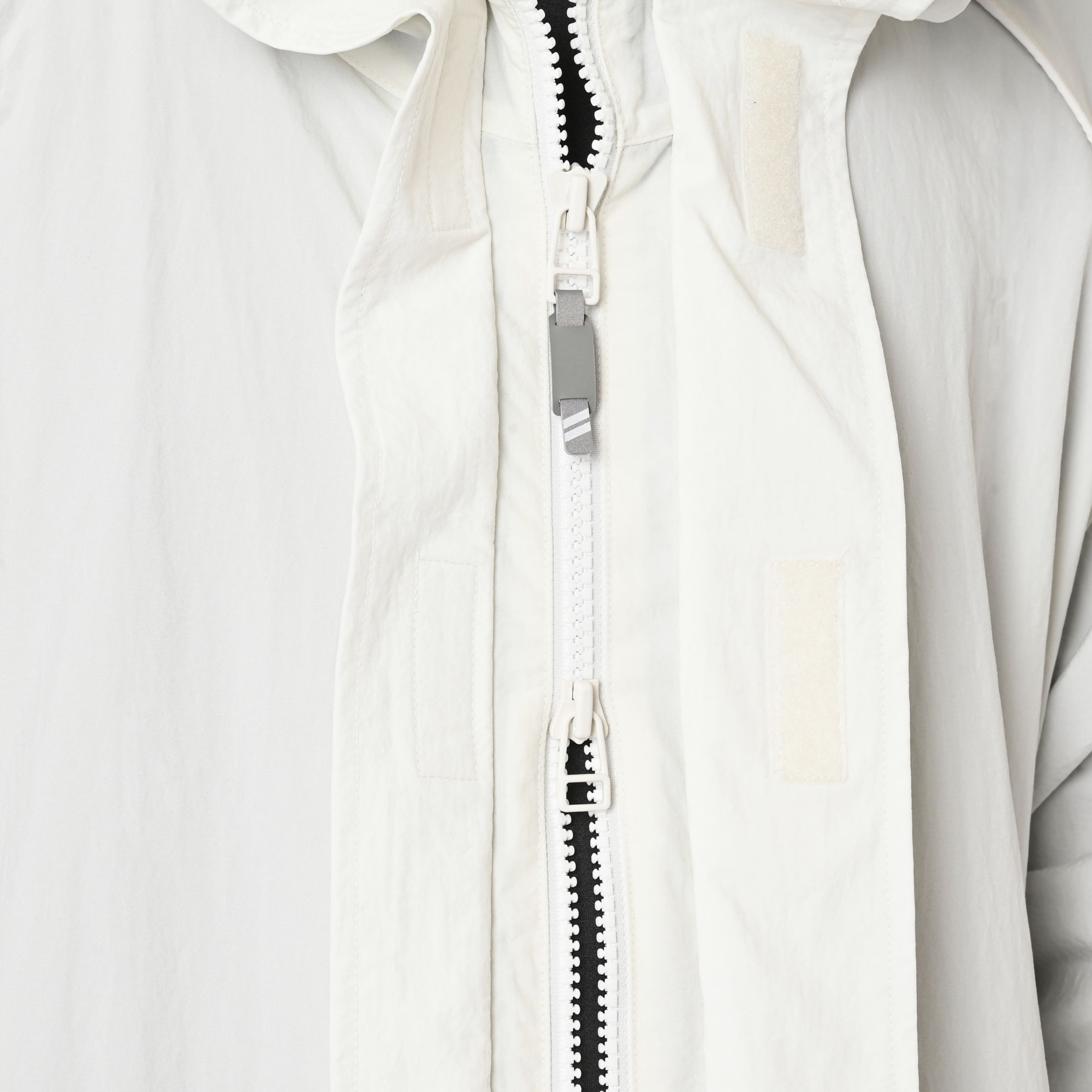 フーデットタスランジャケット