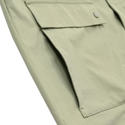 ストレッチナイロンマウンテンパーカー