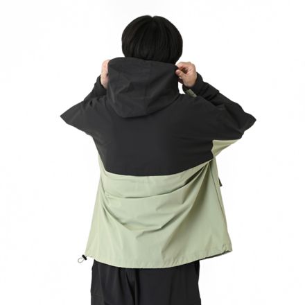 ストレッチナイロンマウンテンパーカー