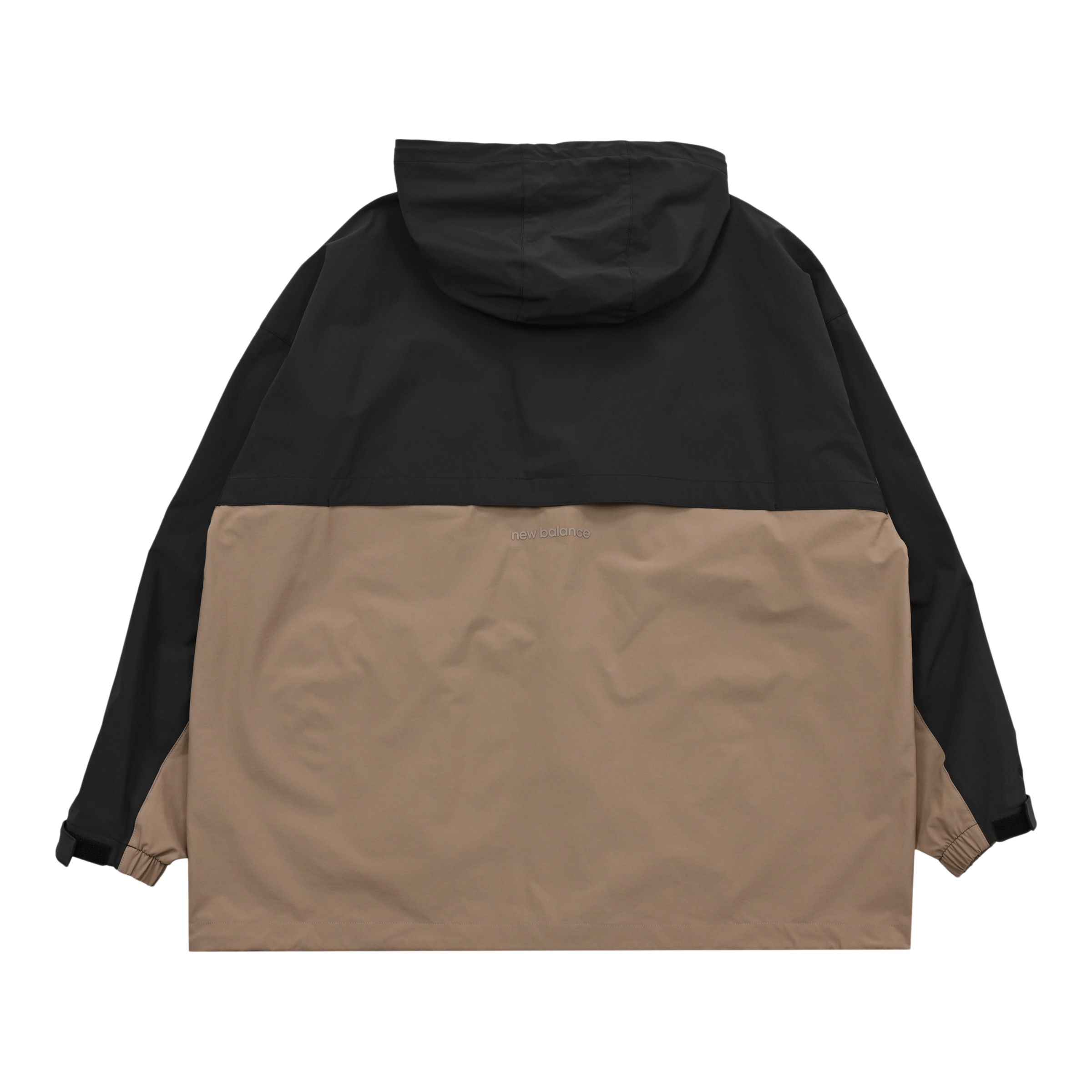 ストレッチナイロンマウンテンパーカー