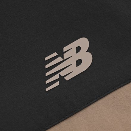 ストレッチナイロンマウンテンパーカー