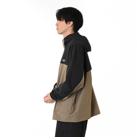 ストレッチナイロンマウンテンパーカー