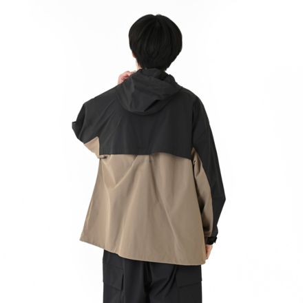 ストレッチナイロンマウンテンパーカー