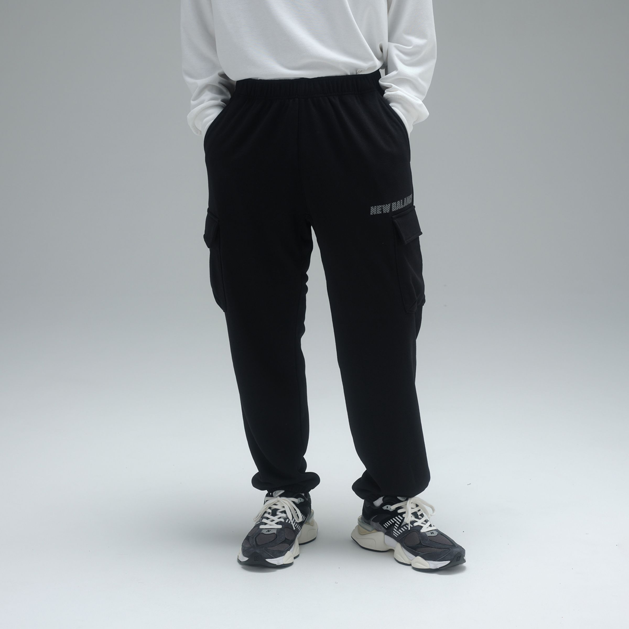 【超美品】NBニューバランス MET24 パンツ New Balance MET24 Denim Pants Slim Tapered Fit ブラック