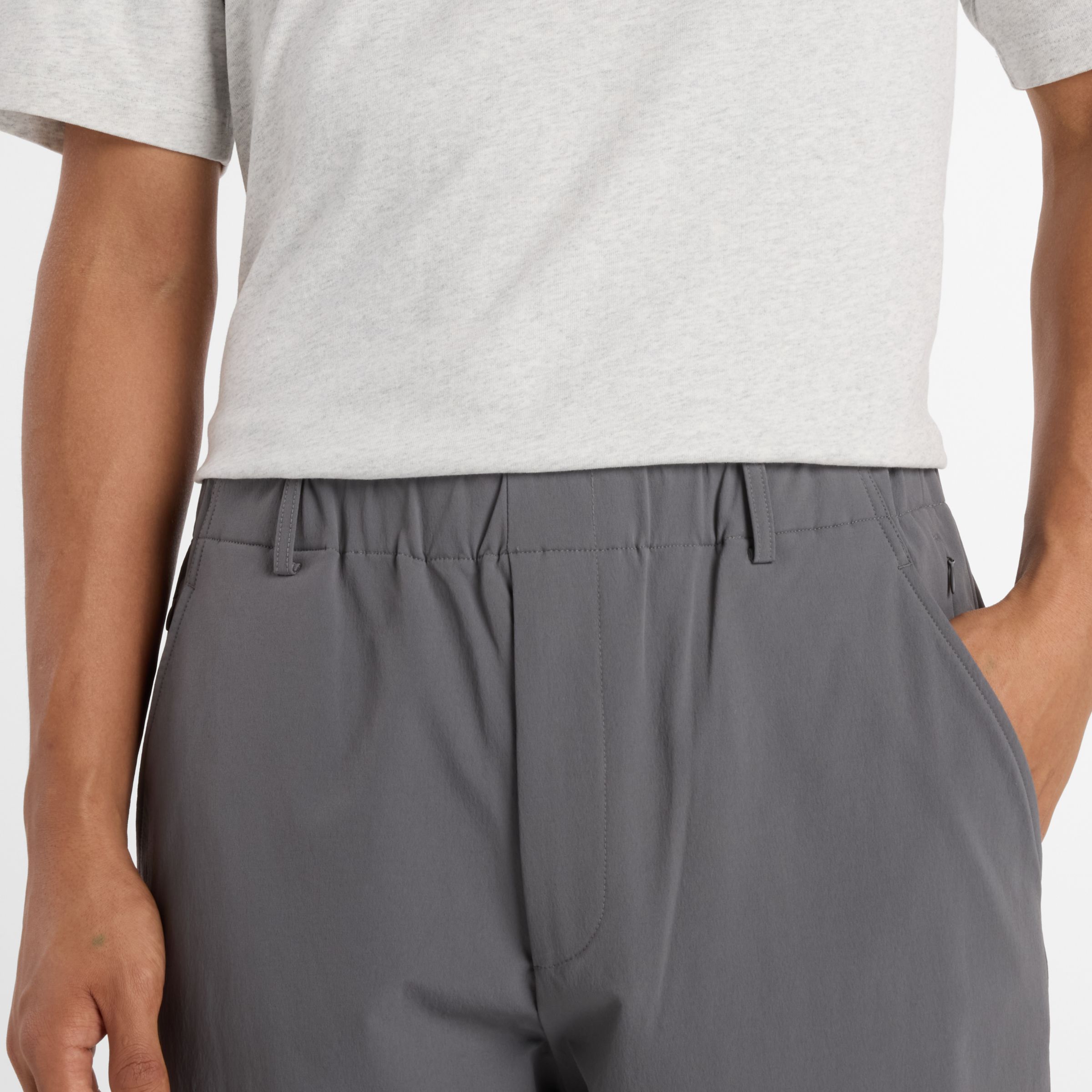 NB GREY テーパードパンツ