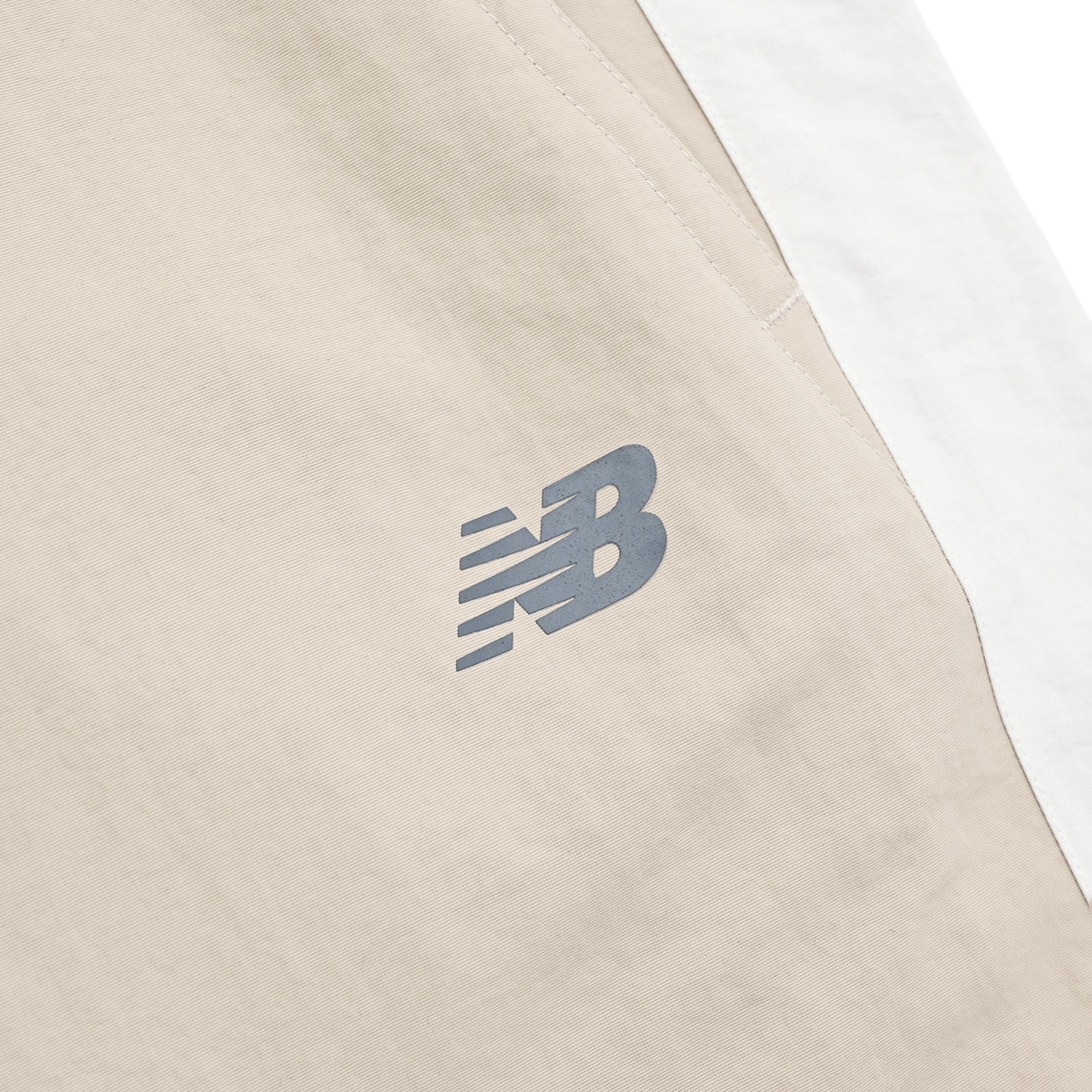 パラシュートパンツ