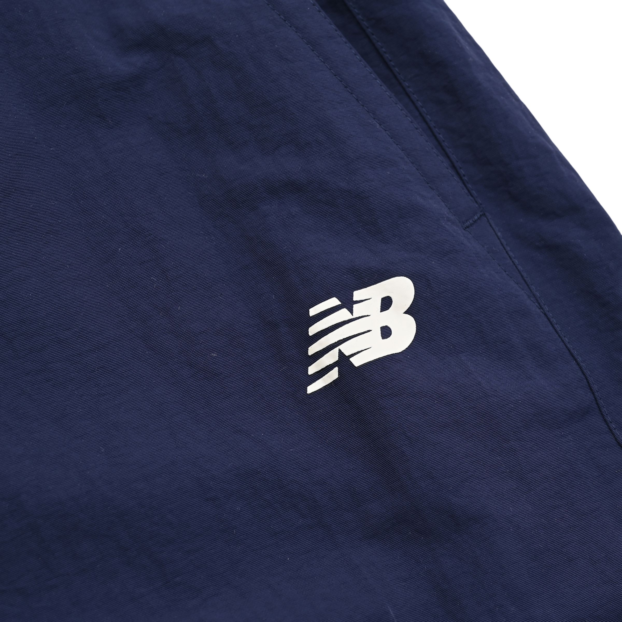 パラシュートパンツ