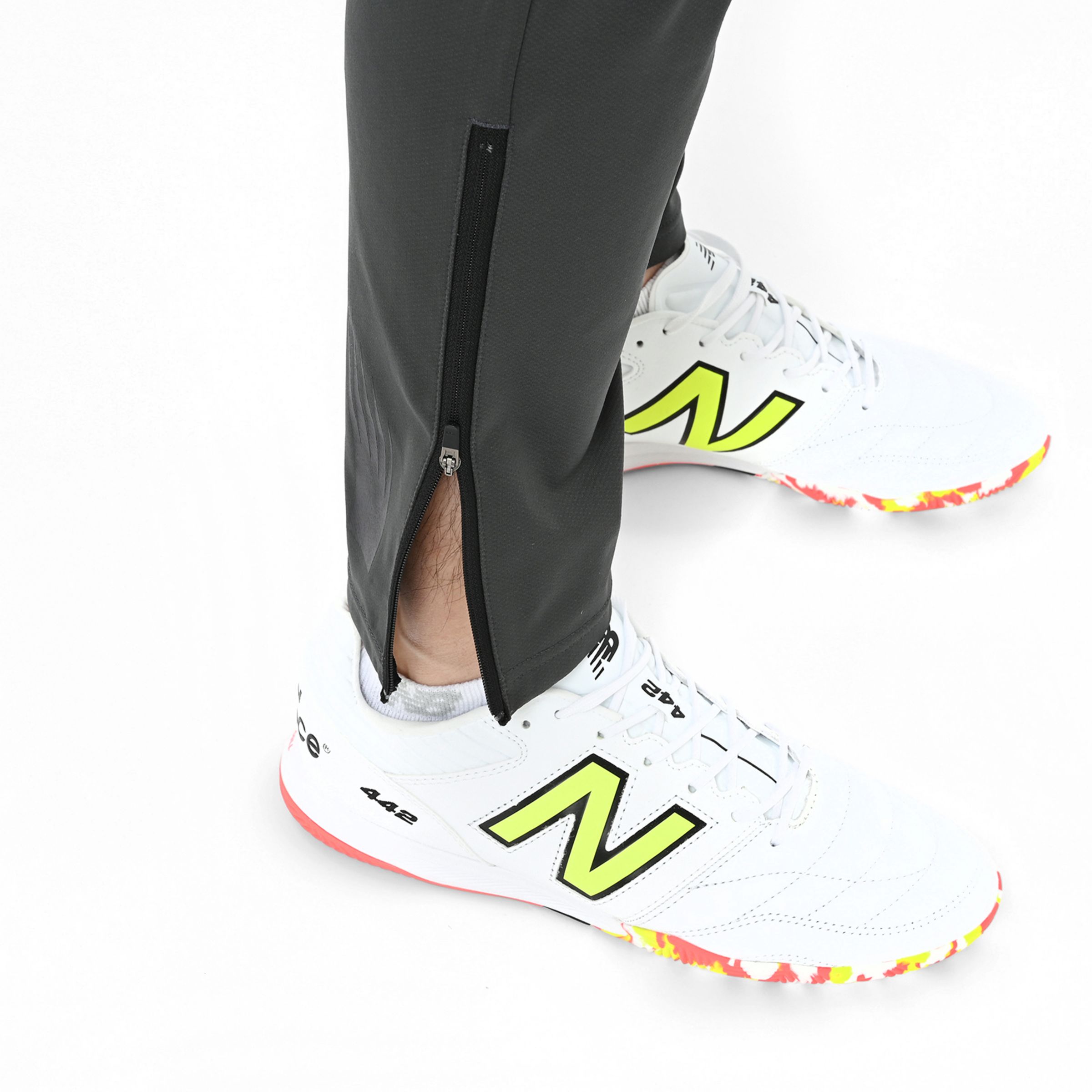 Black Out ジャガードトラックニットパンツ