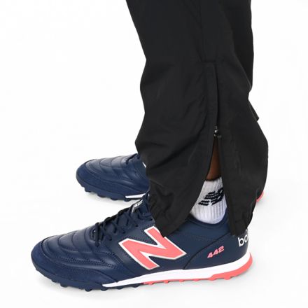 Black Out ウインドパンツ