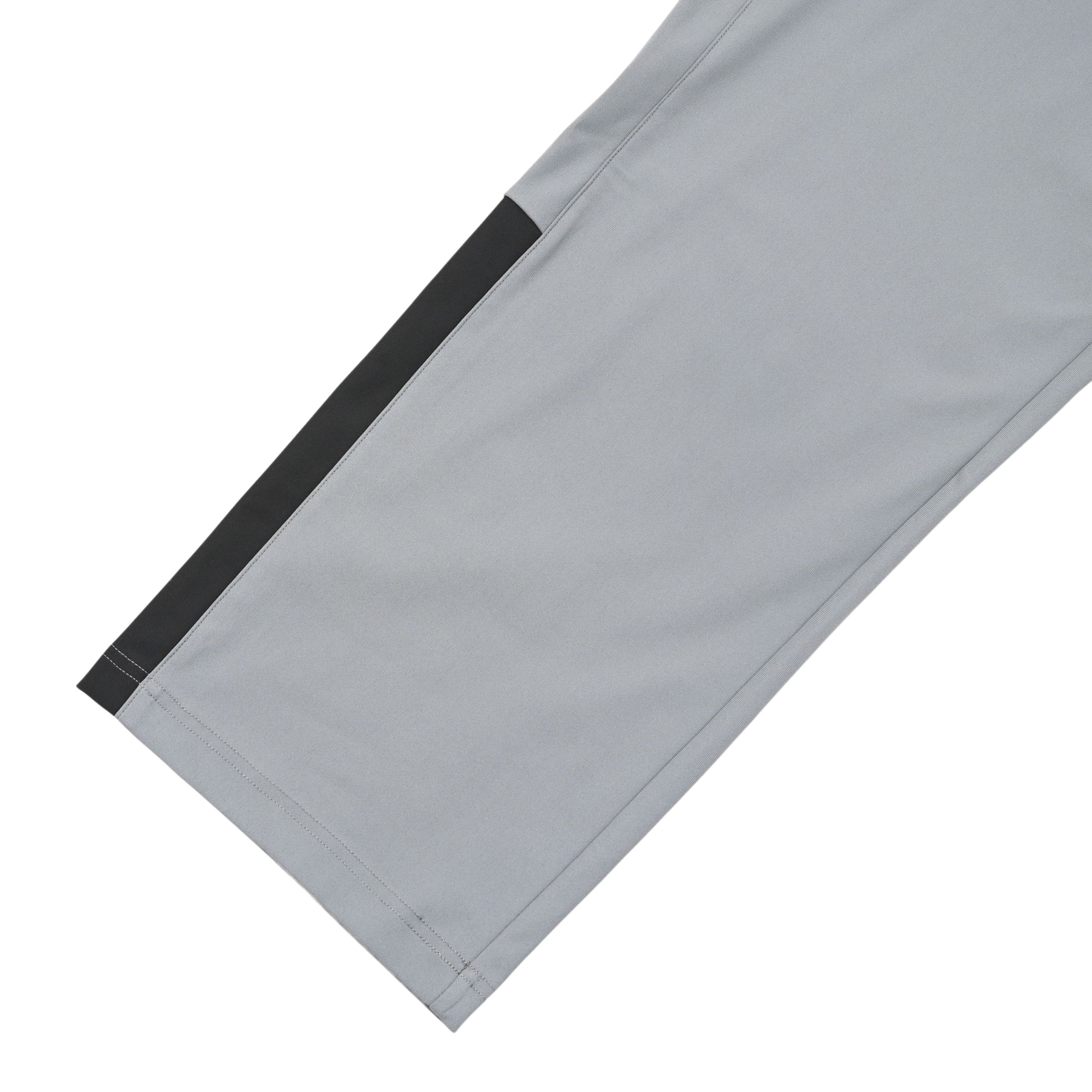 ジャージーパンツ