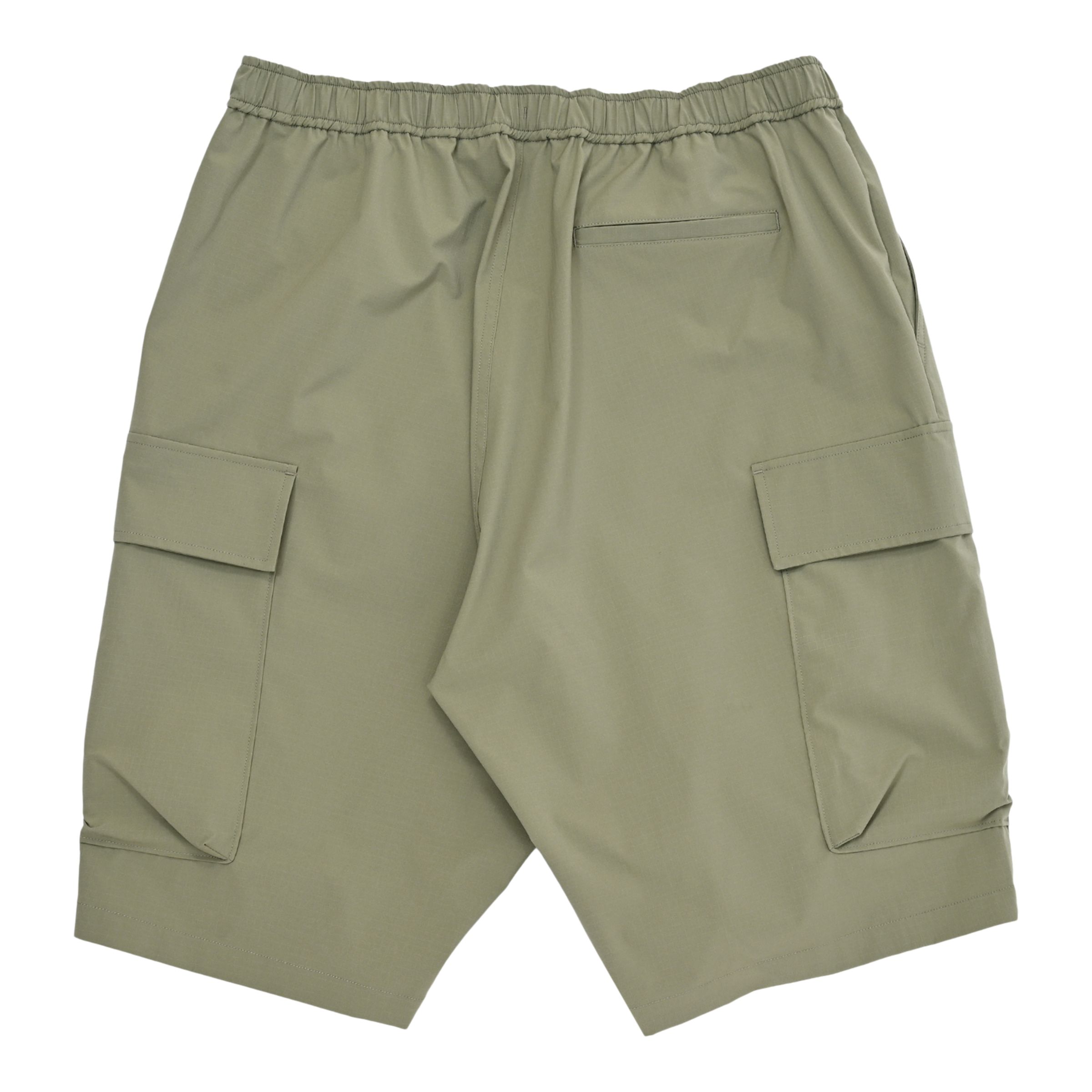 ワイドカーゴショーツ