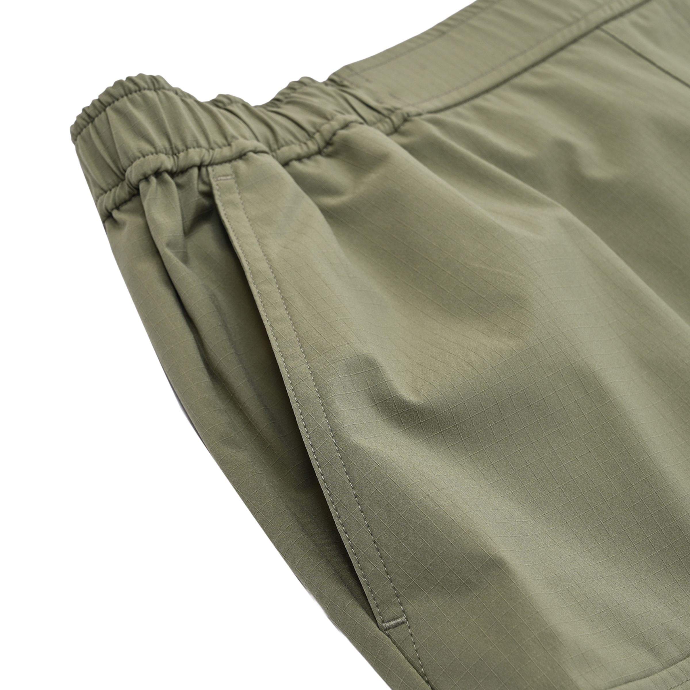 ワイドカーゴショーツ