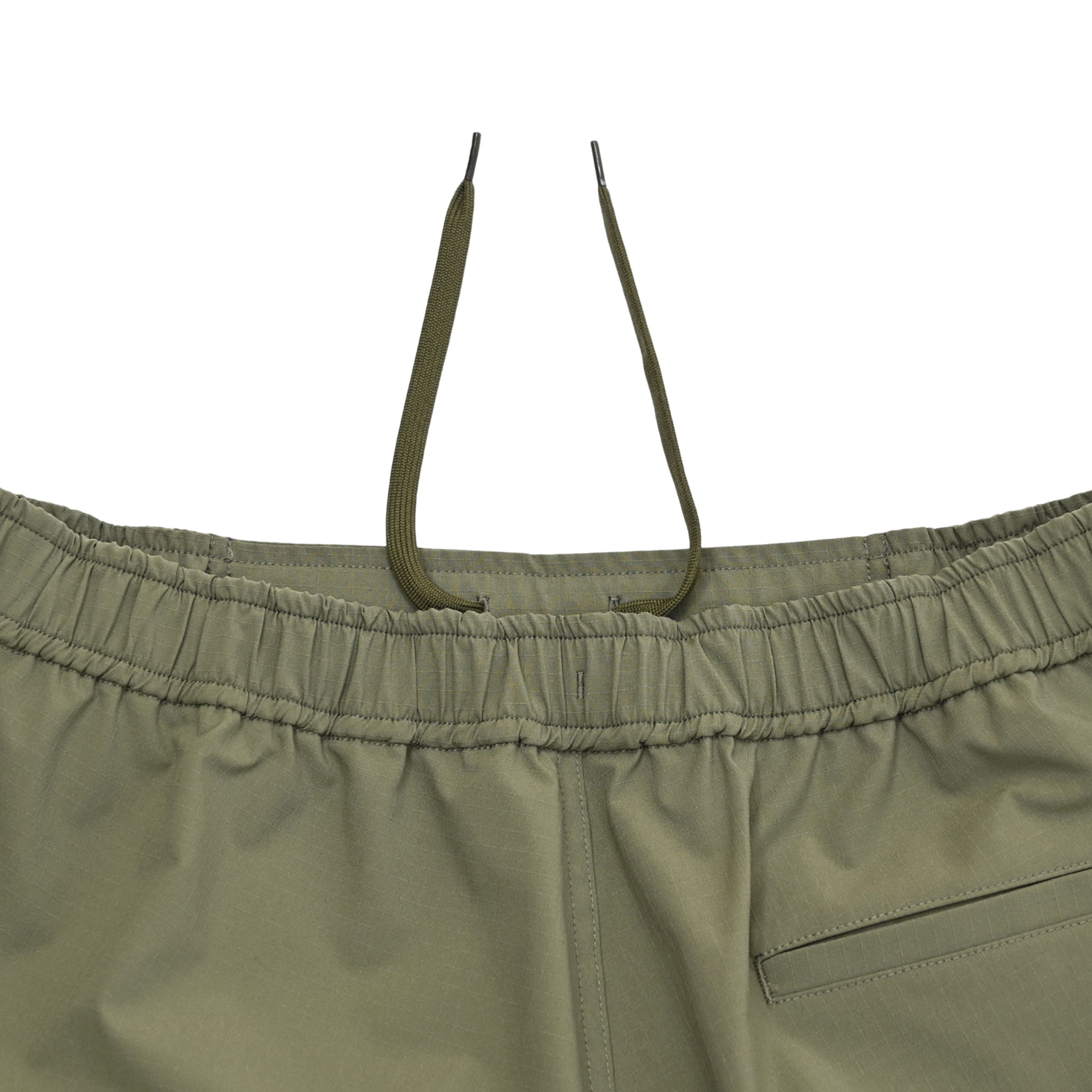 ワイドカーゴショーツ