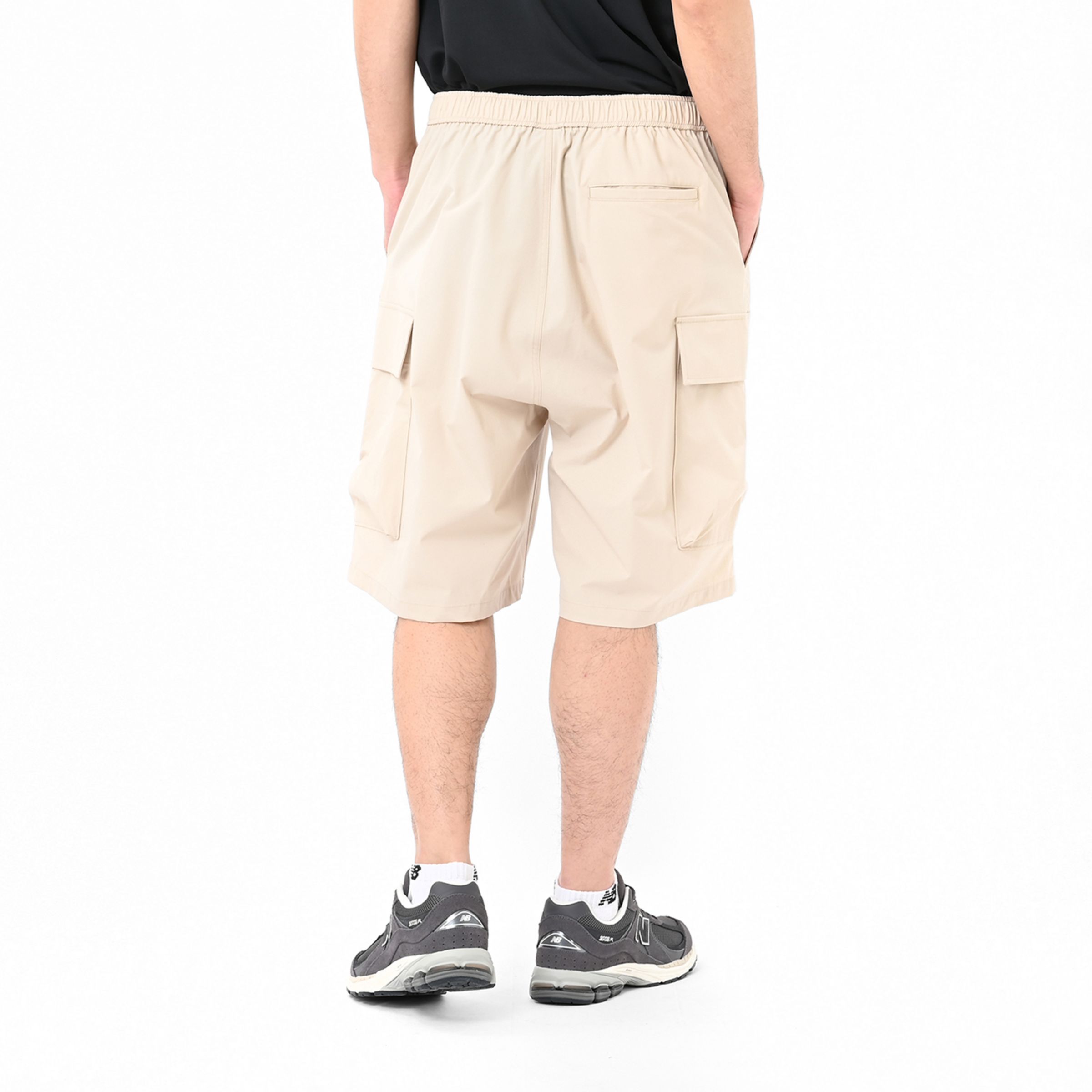 ワイドカーゴショーツ