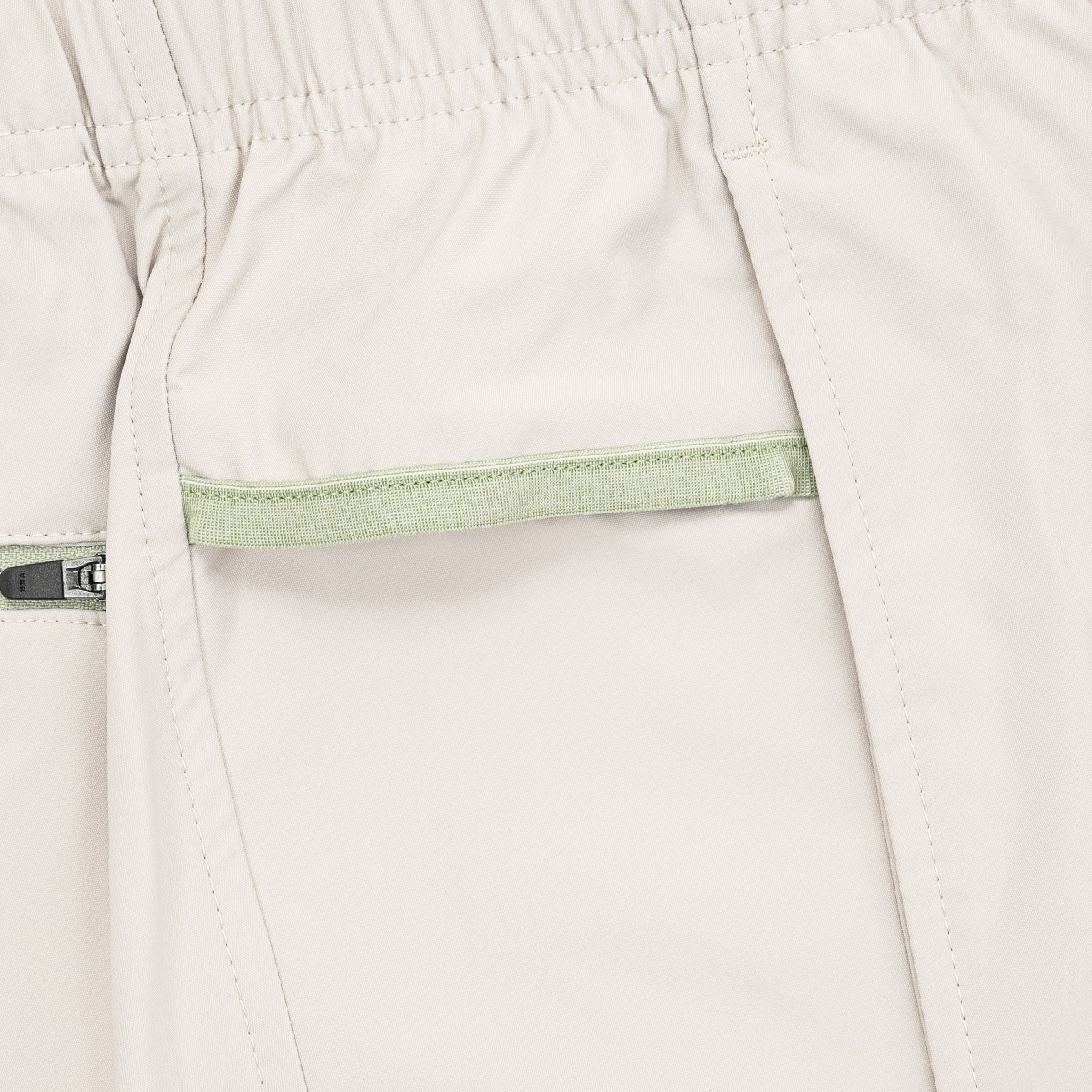 ストレッチウーブンショーツ