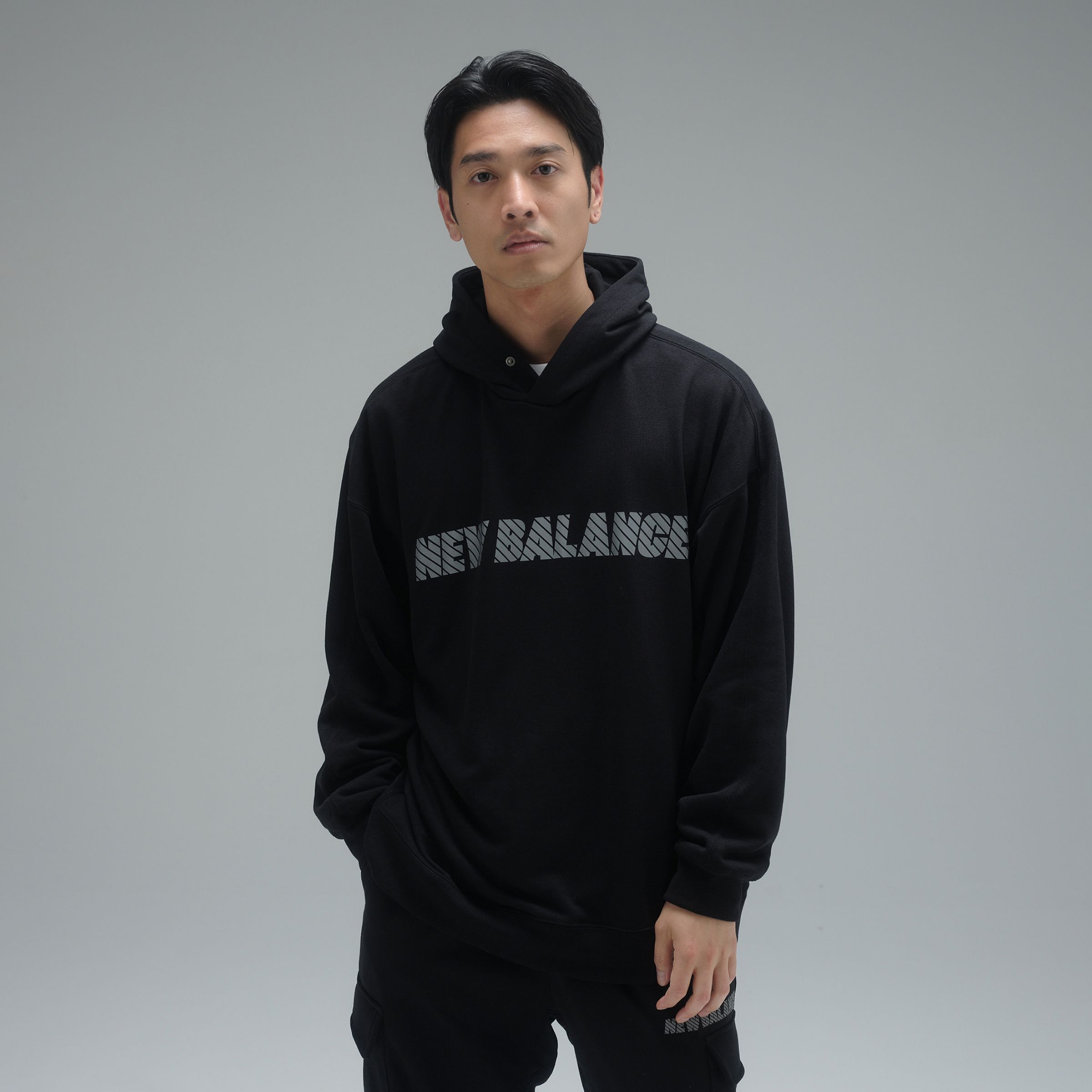 New Balance M MET24 Logo Hoodie GIN 国内発送 New Balance 1000 SWEAT FULLZIP HOODIE REGULAR FIT ピグメント