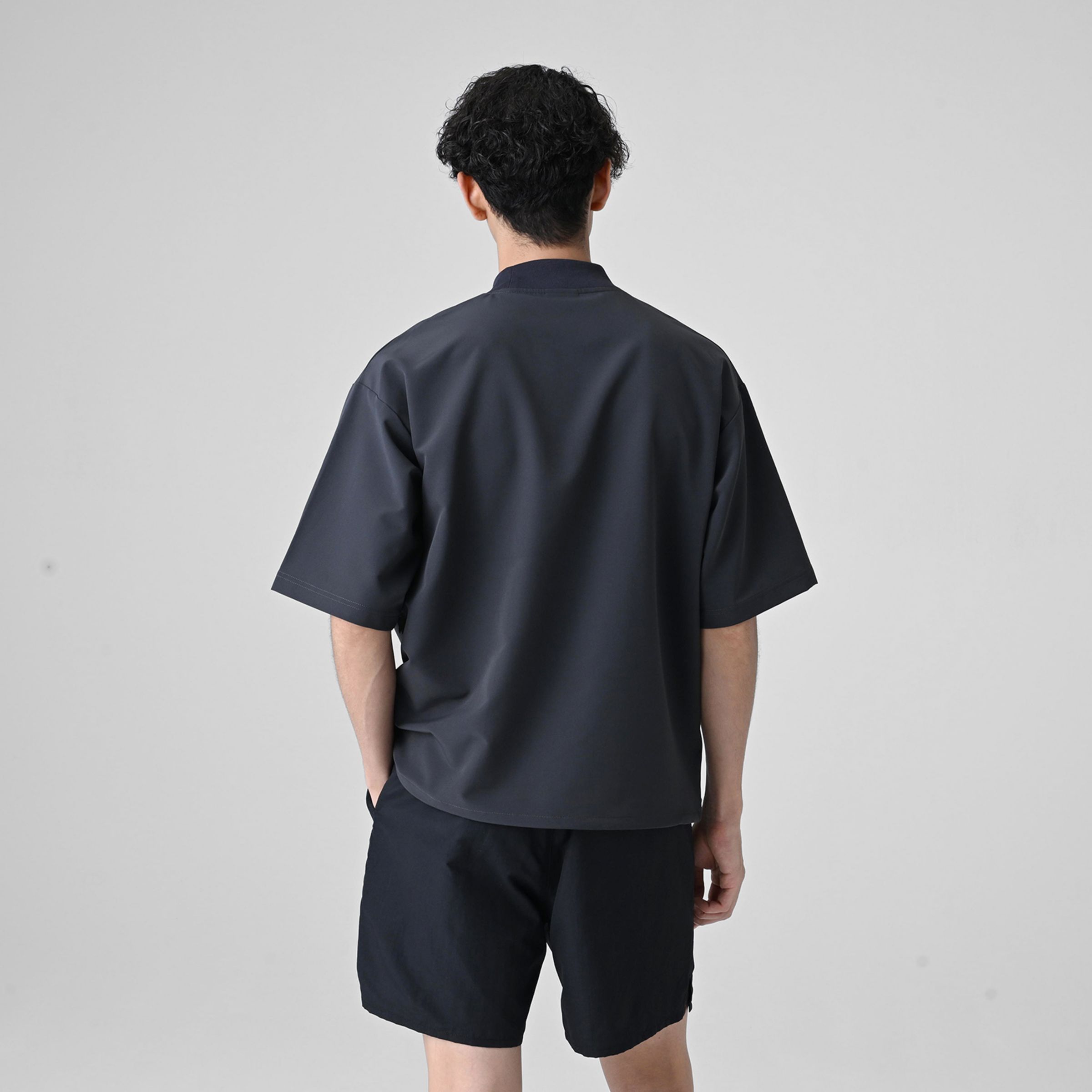 MET24 Woven Mockneck Tee