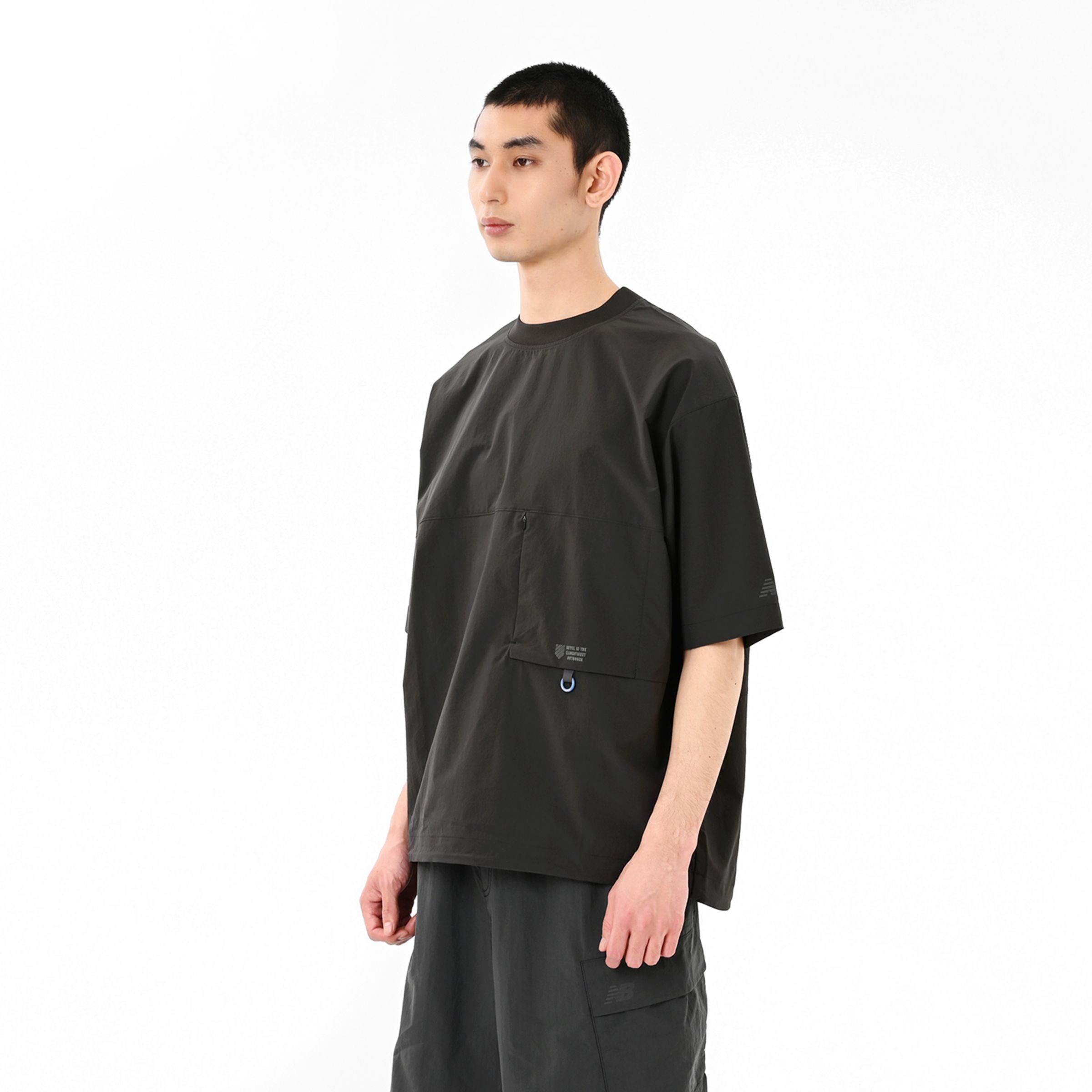 オーバーサイズドショートスリーブプルオーバー