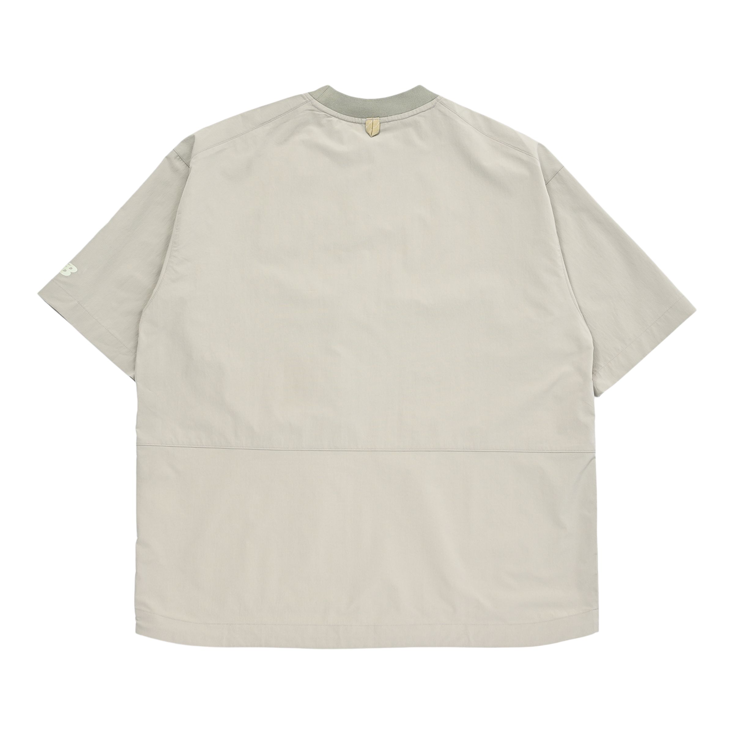 オーバーサイズドショートスリーブプルオーバー