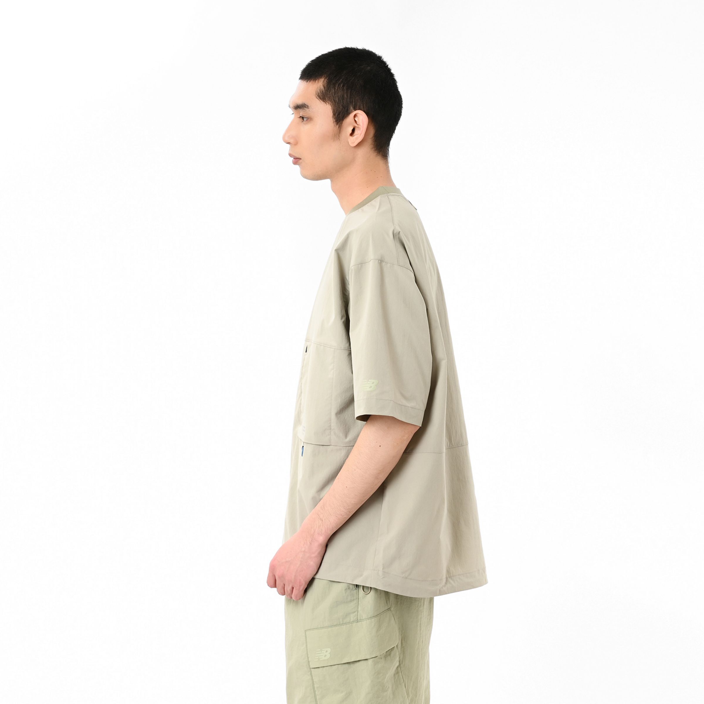 オーバーサイズドショートスリーブプルオーバー