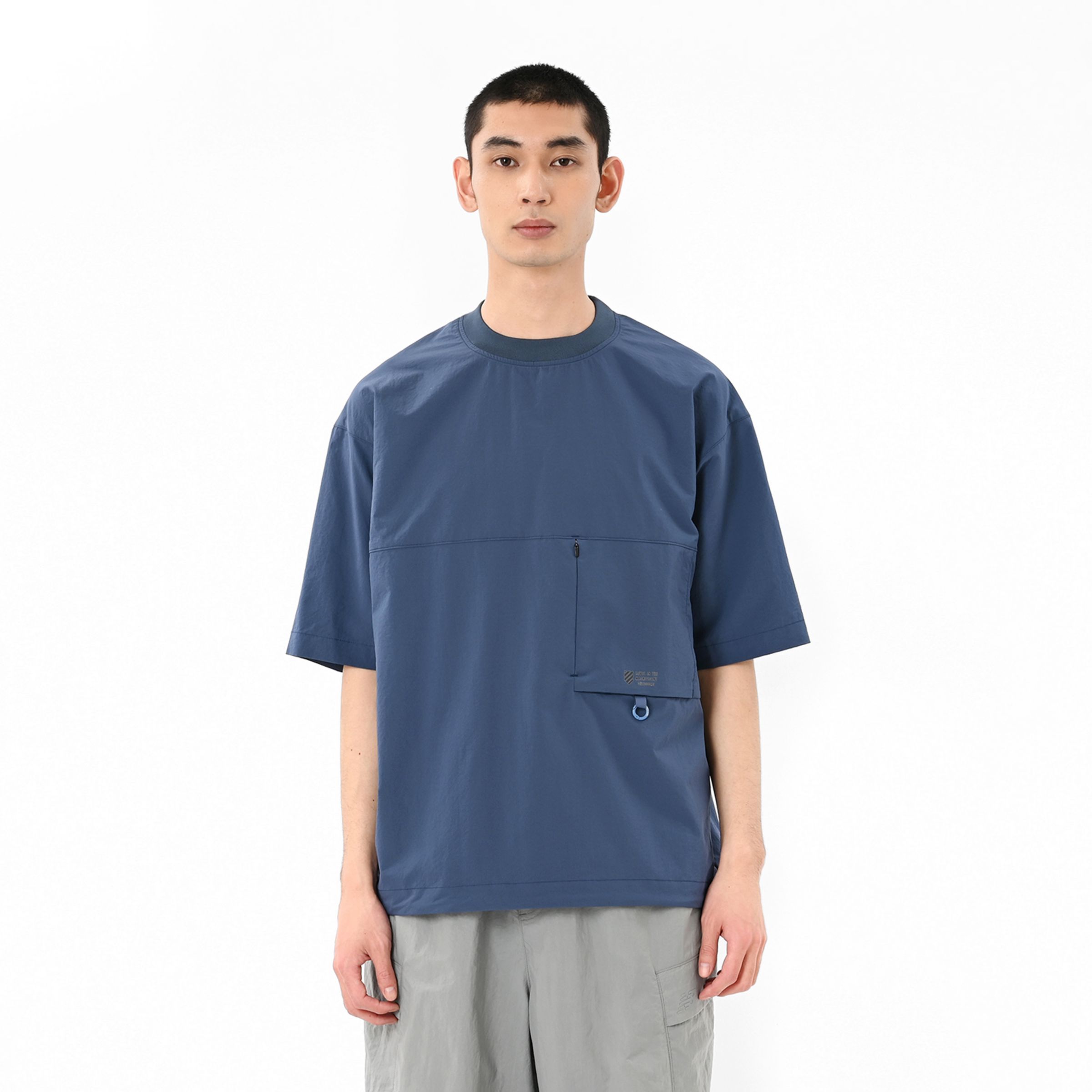 オーバーサイズドショートスリーブプルオーバー