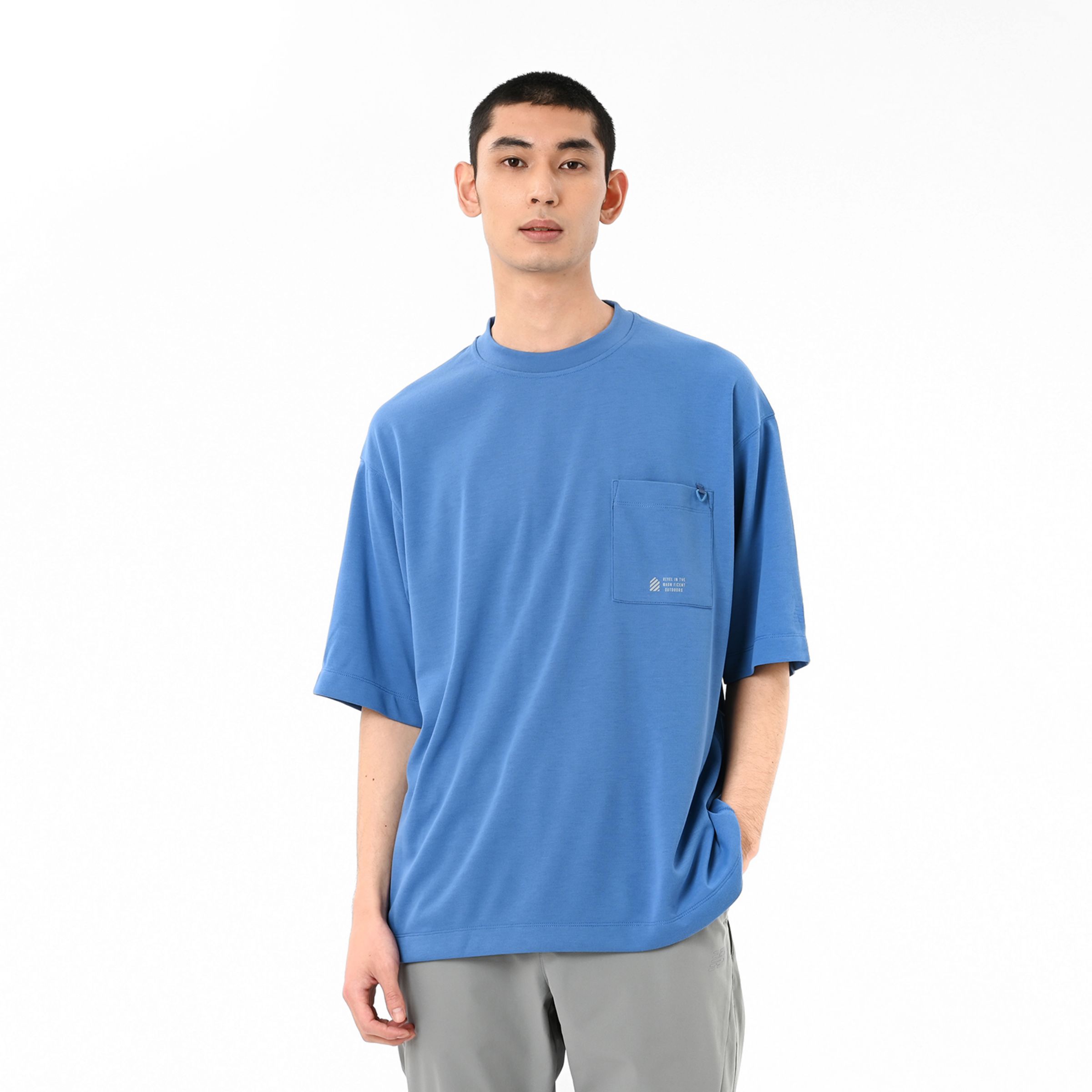 オーバーサイズドショートスリーブベースTシャツ