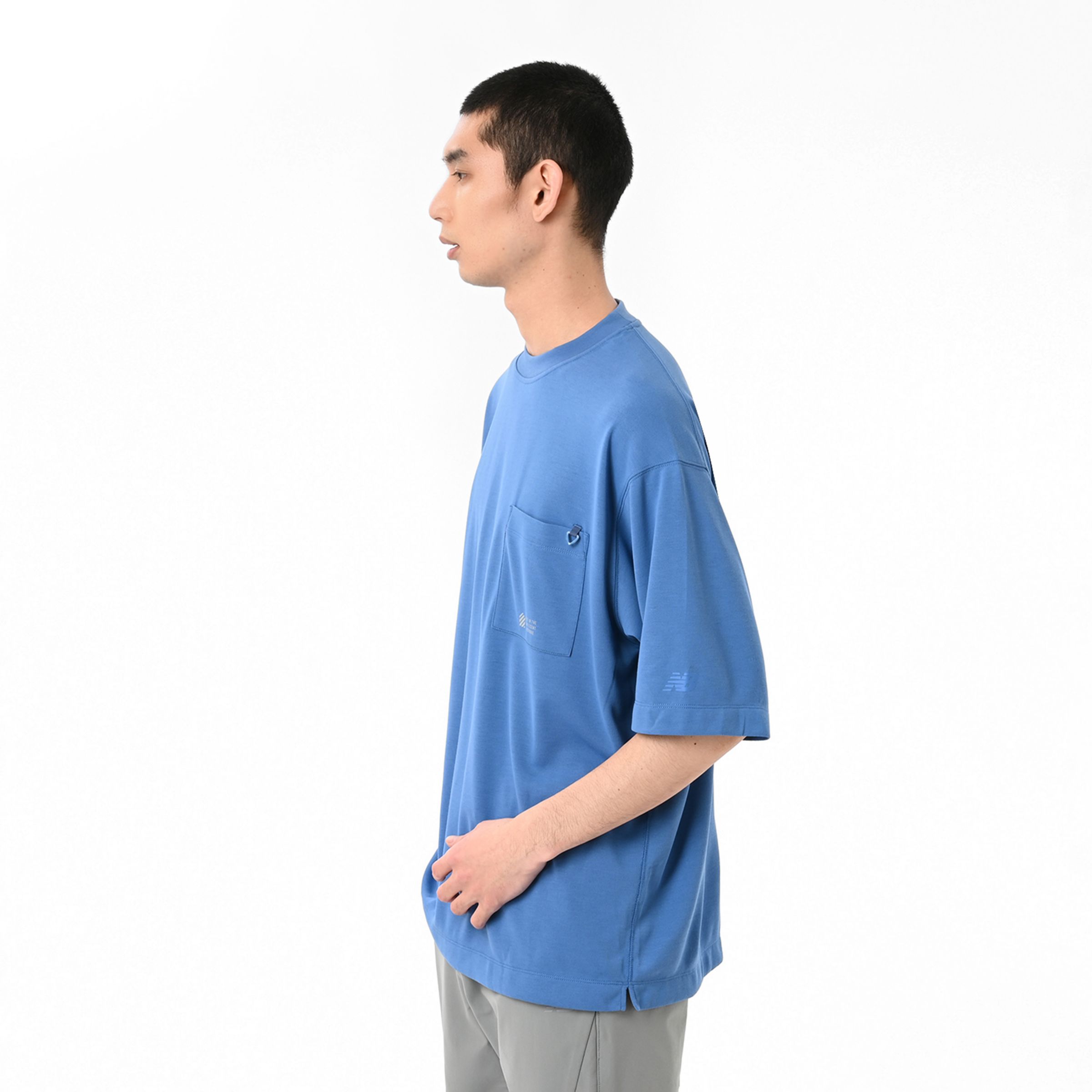 オーバーサイズドショートスリーブベースTシャツ