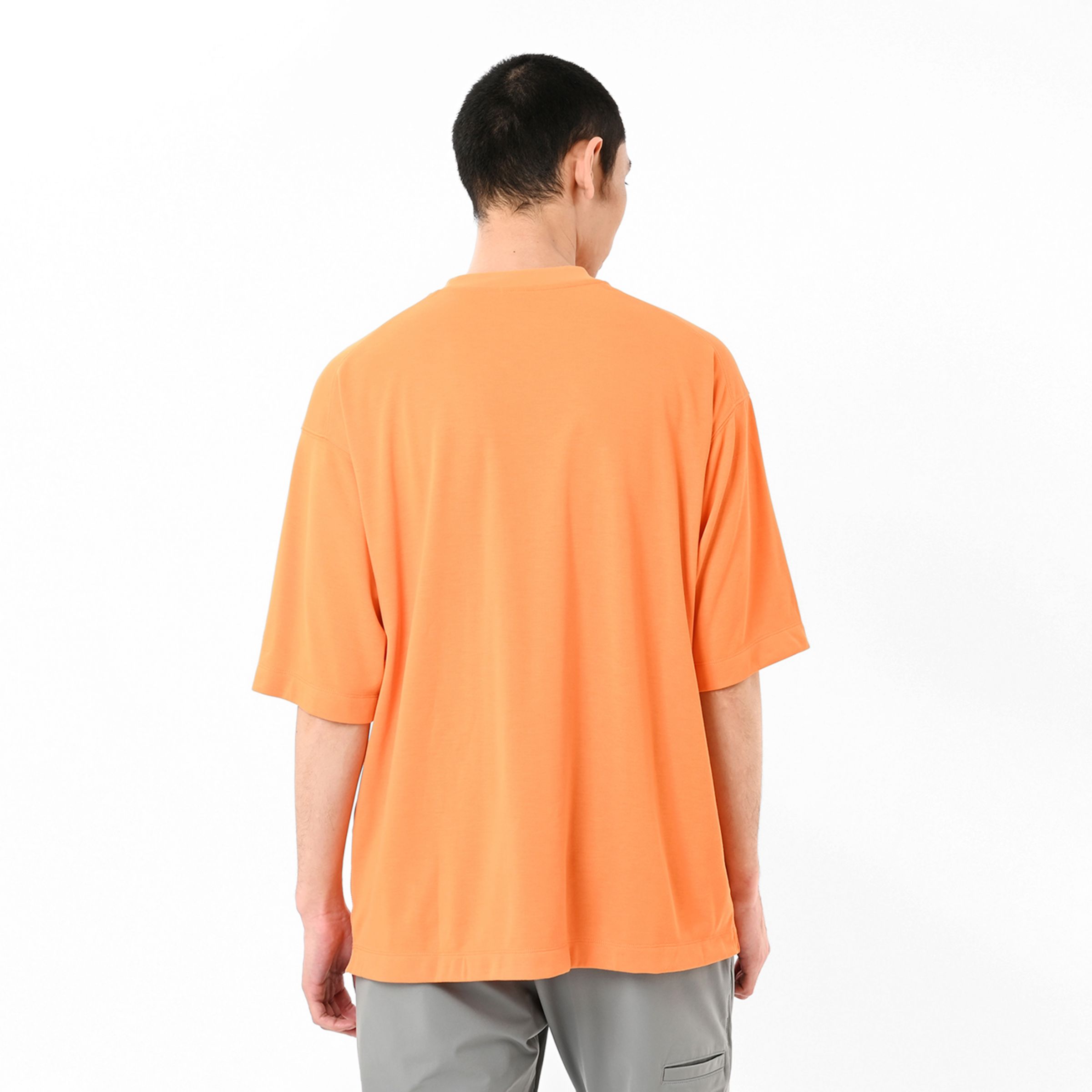 オーバーサイズドショートスリーブベースTシャツ