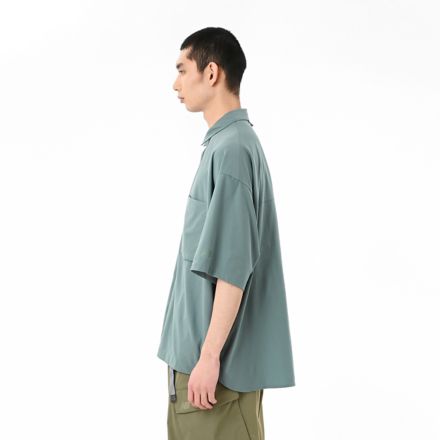 オーバーサイズドショートスリーブサンシールドシャツ