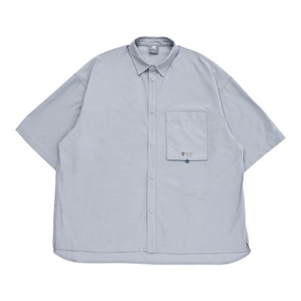 オーバーサイズドショートスリーブサンシールドシャツ