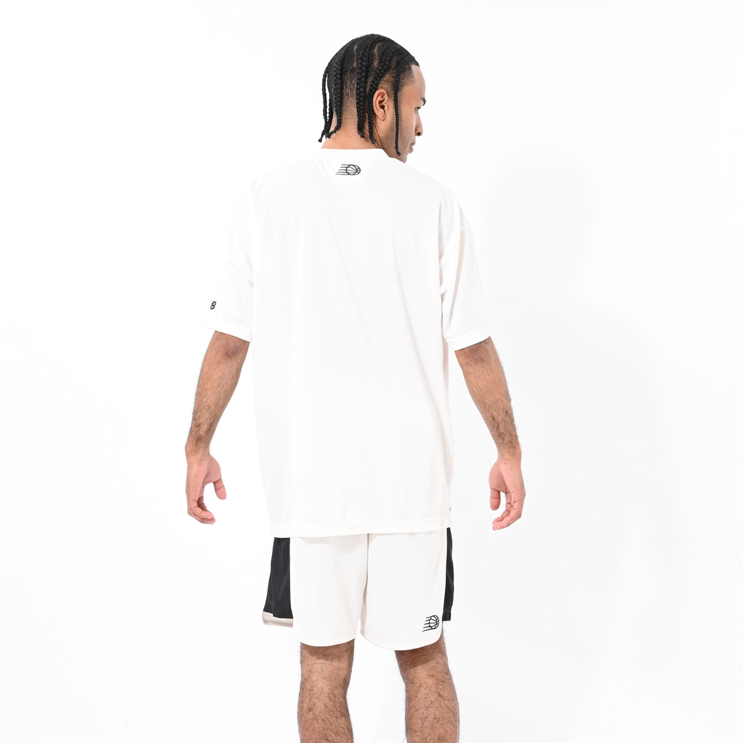 グラフィックショートスリーブTシャツ