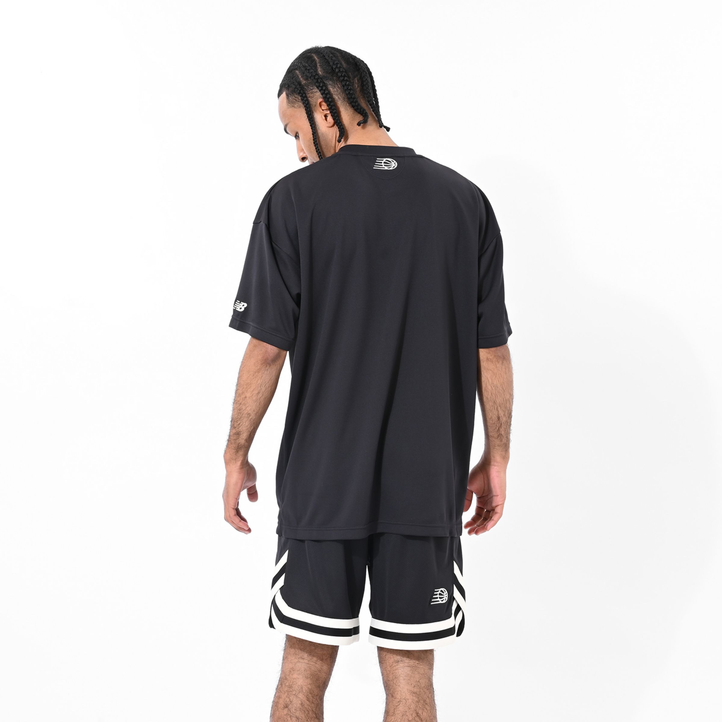 グラフィックショートスリーブTシャツ