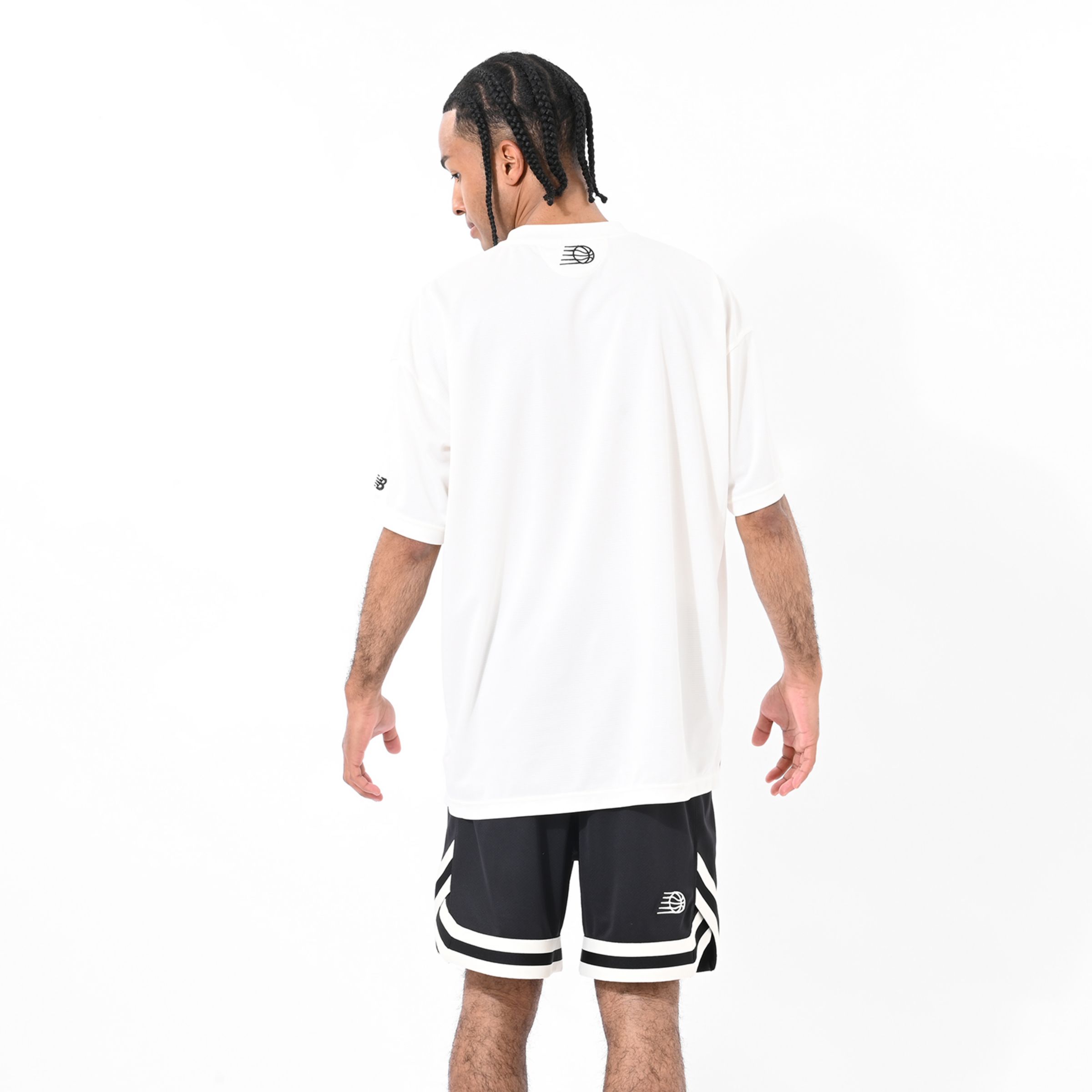 グラフィックショートスリーブTシャツ