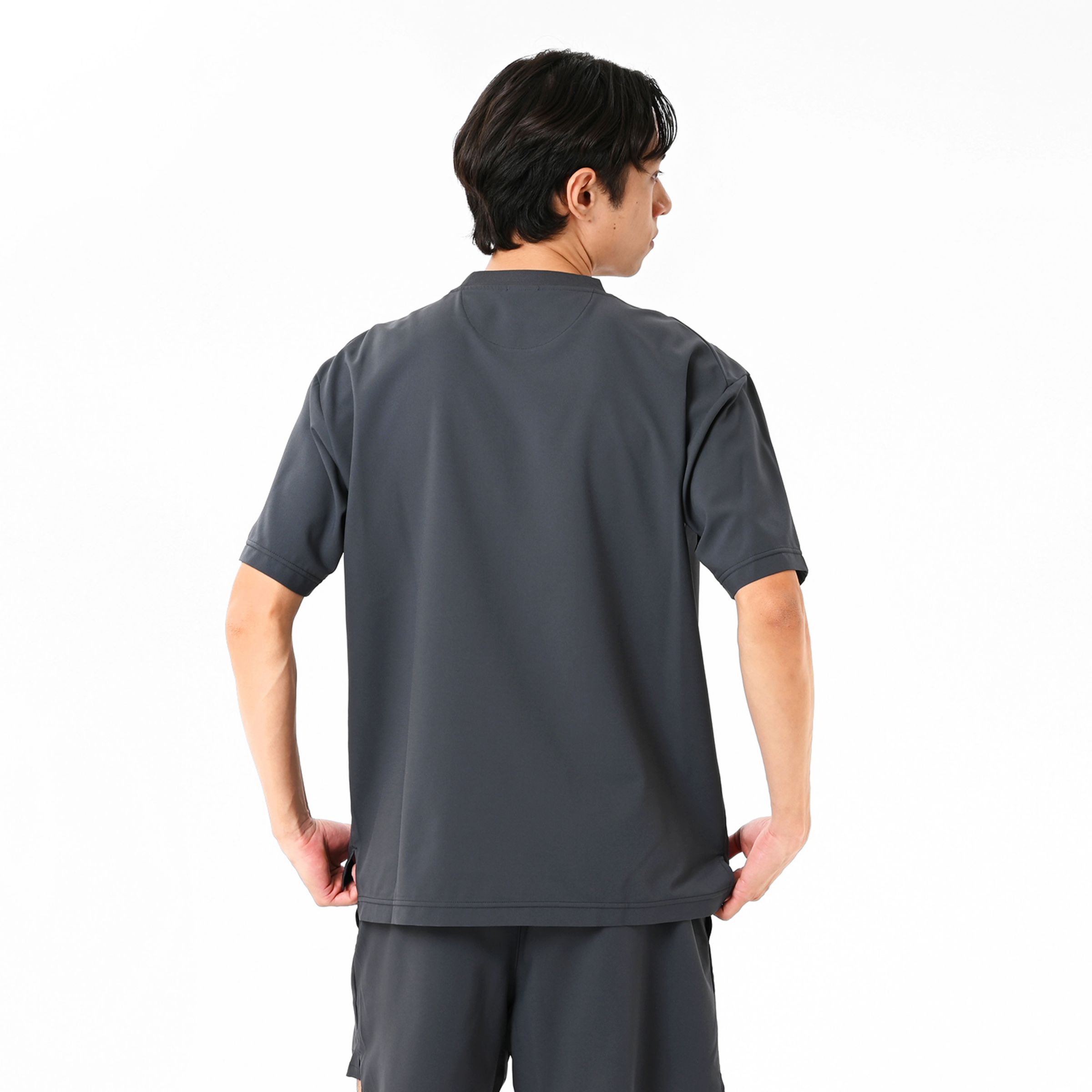 Black Out Premier EditionテクニカルウーブンショートスリーブTシャツ