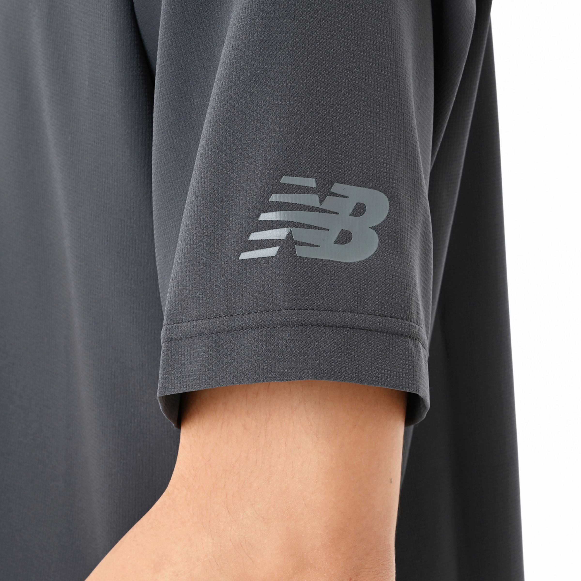 Black Out Premier EditionテクニカルウーブンショートスリーブTシャツ