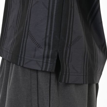 Black Out グラフィック ショートスリーブシャツ