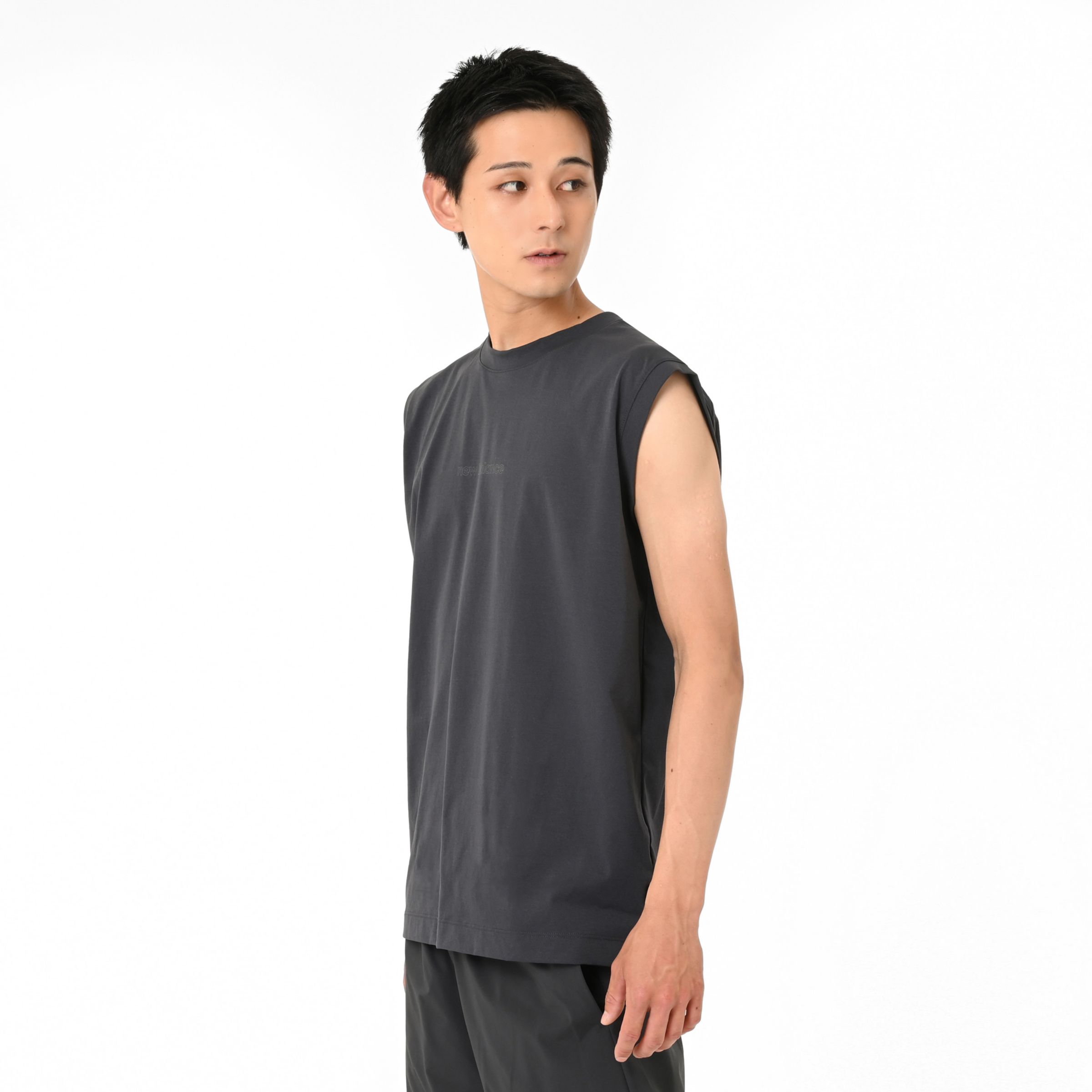 ファンクショナルリラックスフィットスリーブレスシャツ