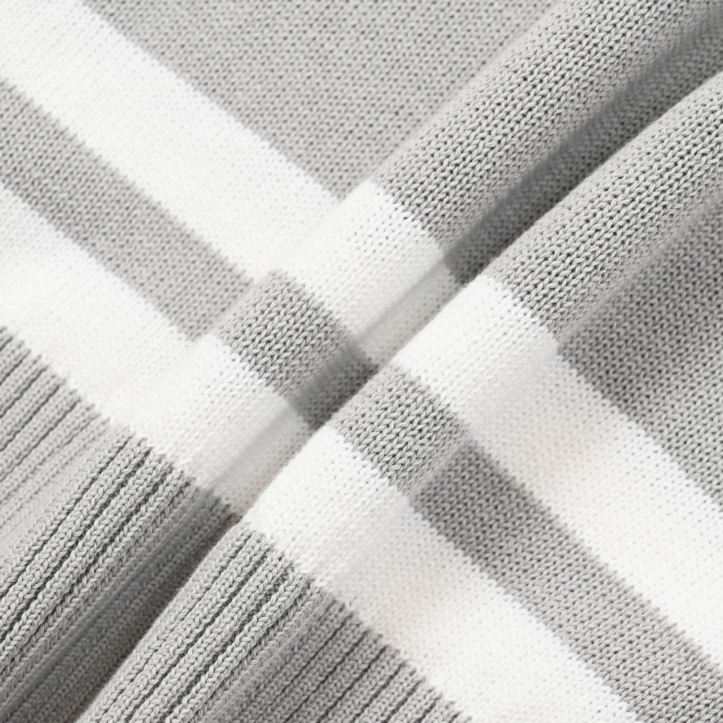 ラインニットプルオーバー