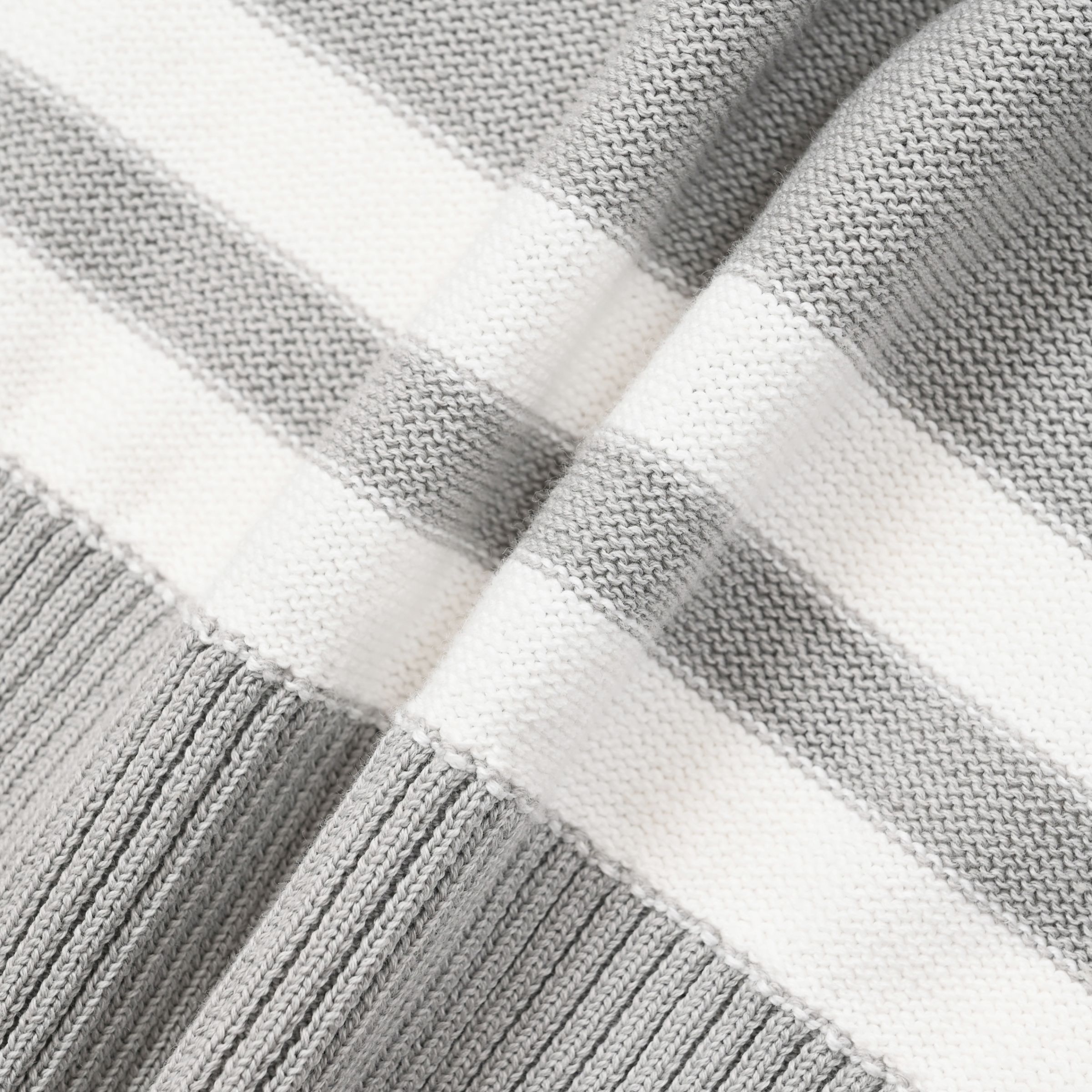 ラインニットプルオーバー