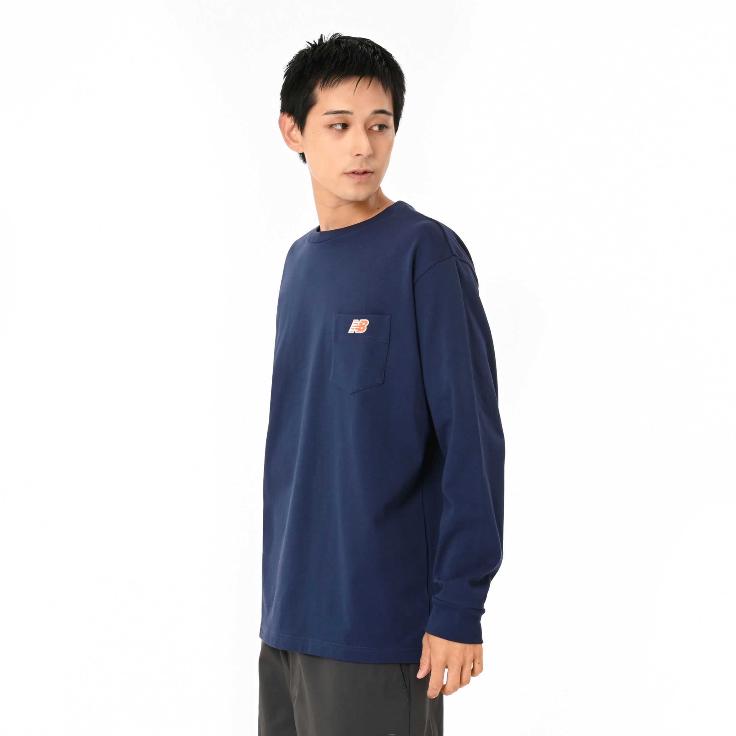 NB刺繍ポケットロングスリーブTシャツ