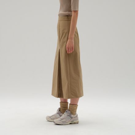 MET24 Straight Pleats 裙裝