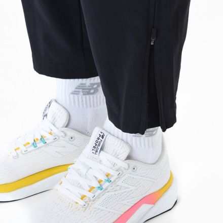 Sport Essentials パフォーマンスウーブンパンツ