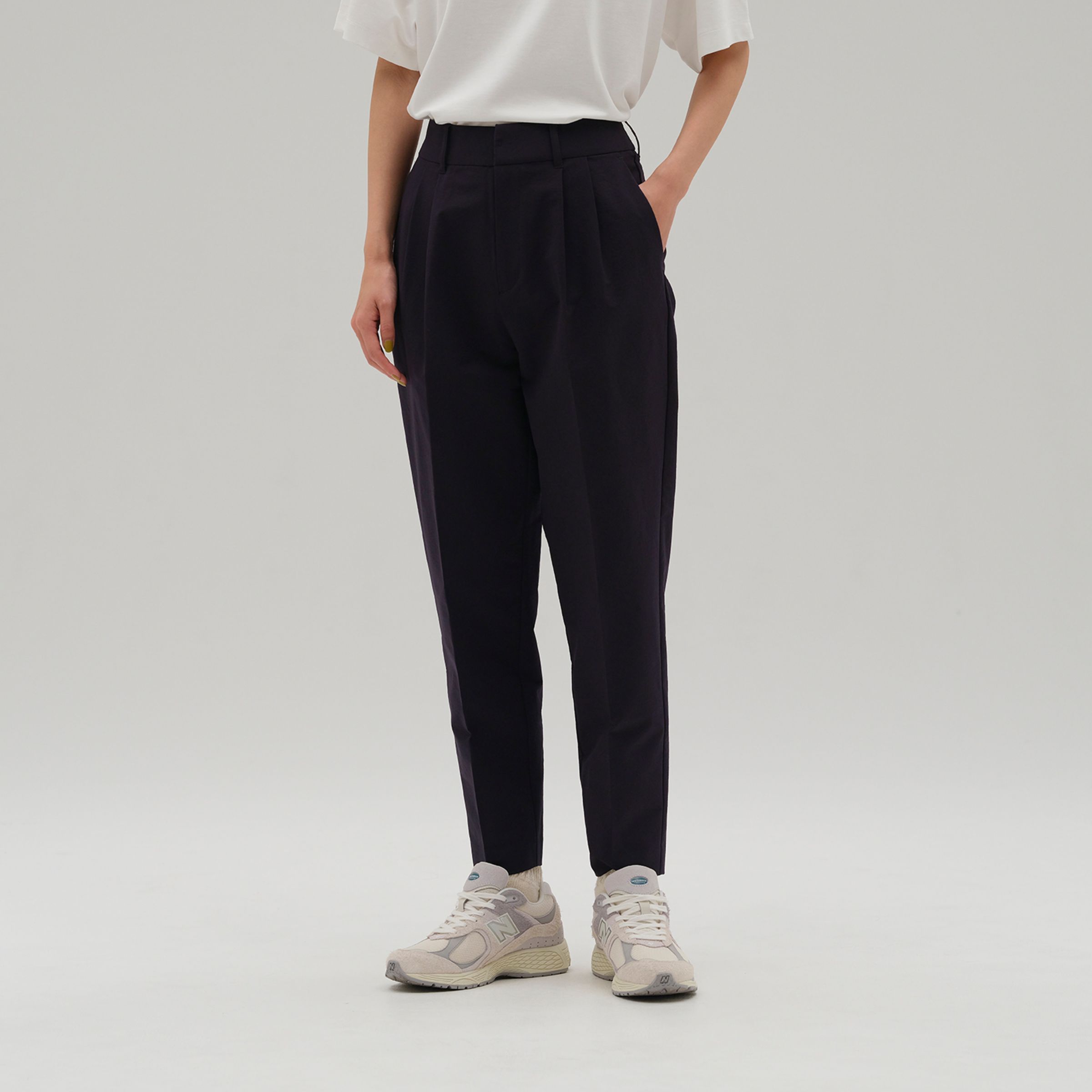 ��30%OFF�ۥ�ǥ����� MET24 Tuck Slim Tapered Pants �� (S - L) �ѥ��