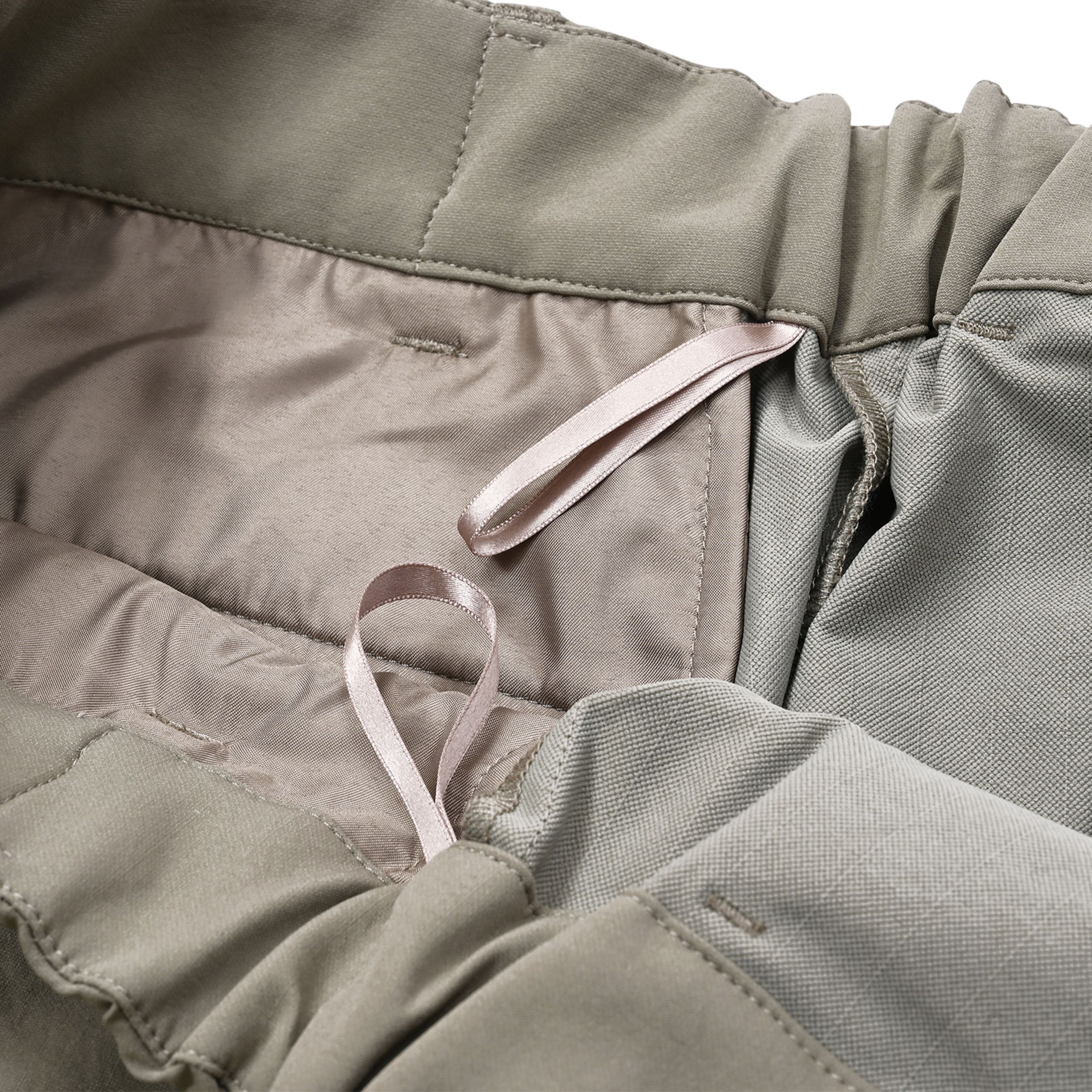 MET24 Tuck Slim Tapered Pants