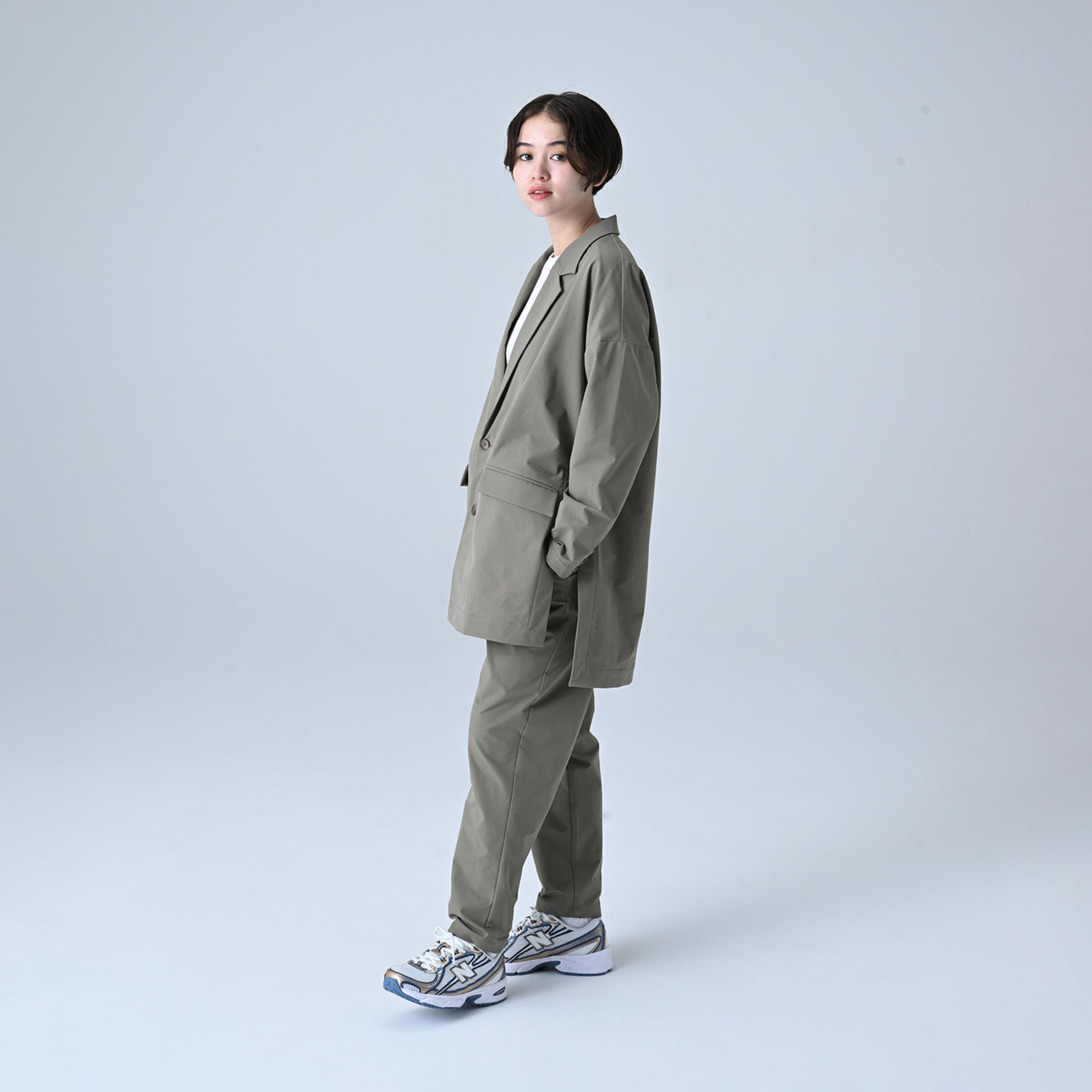 MET24 Tuck Slim Tapered Pants