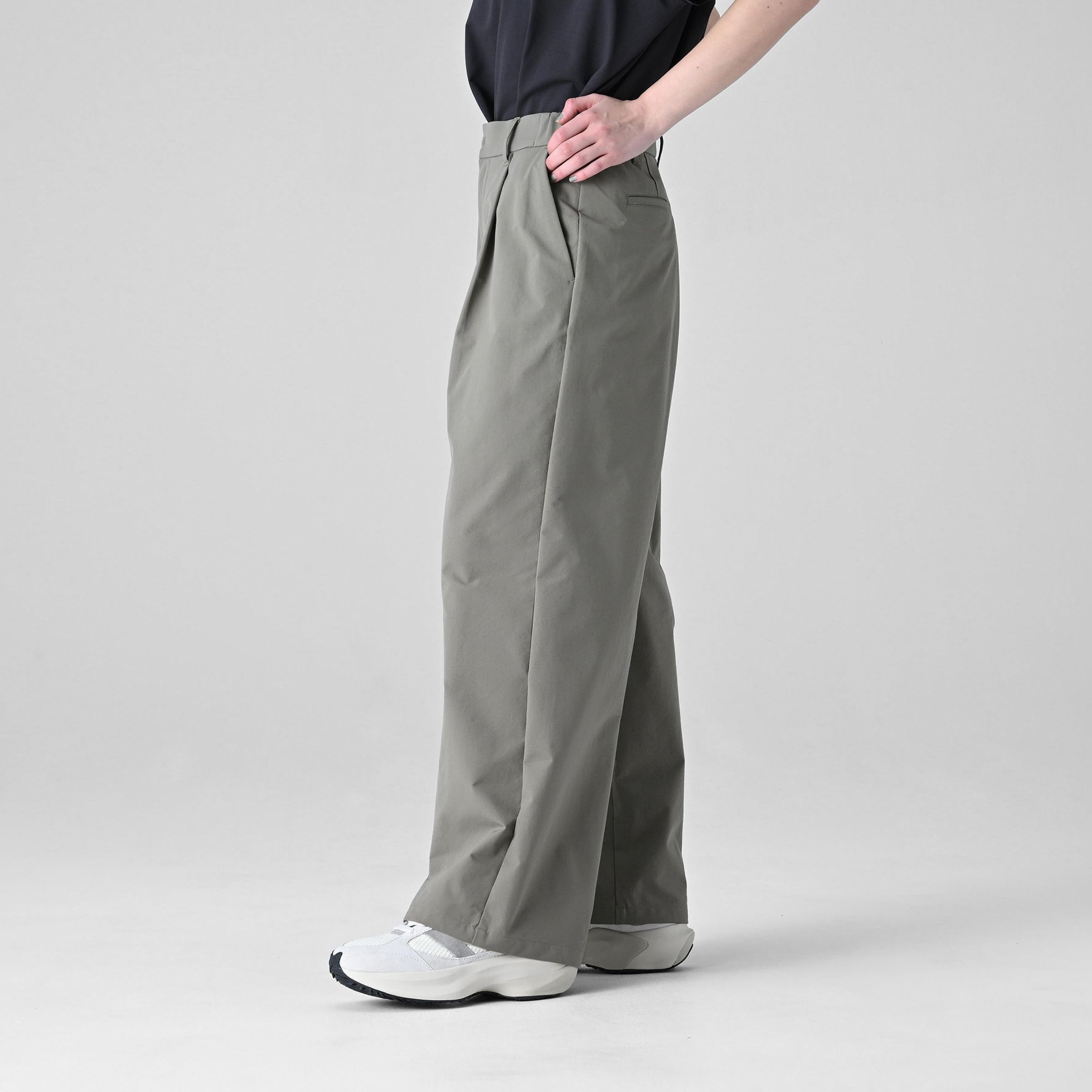MET24 Tuck Wide Pants